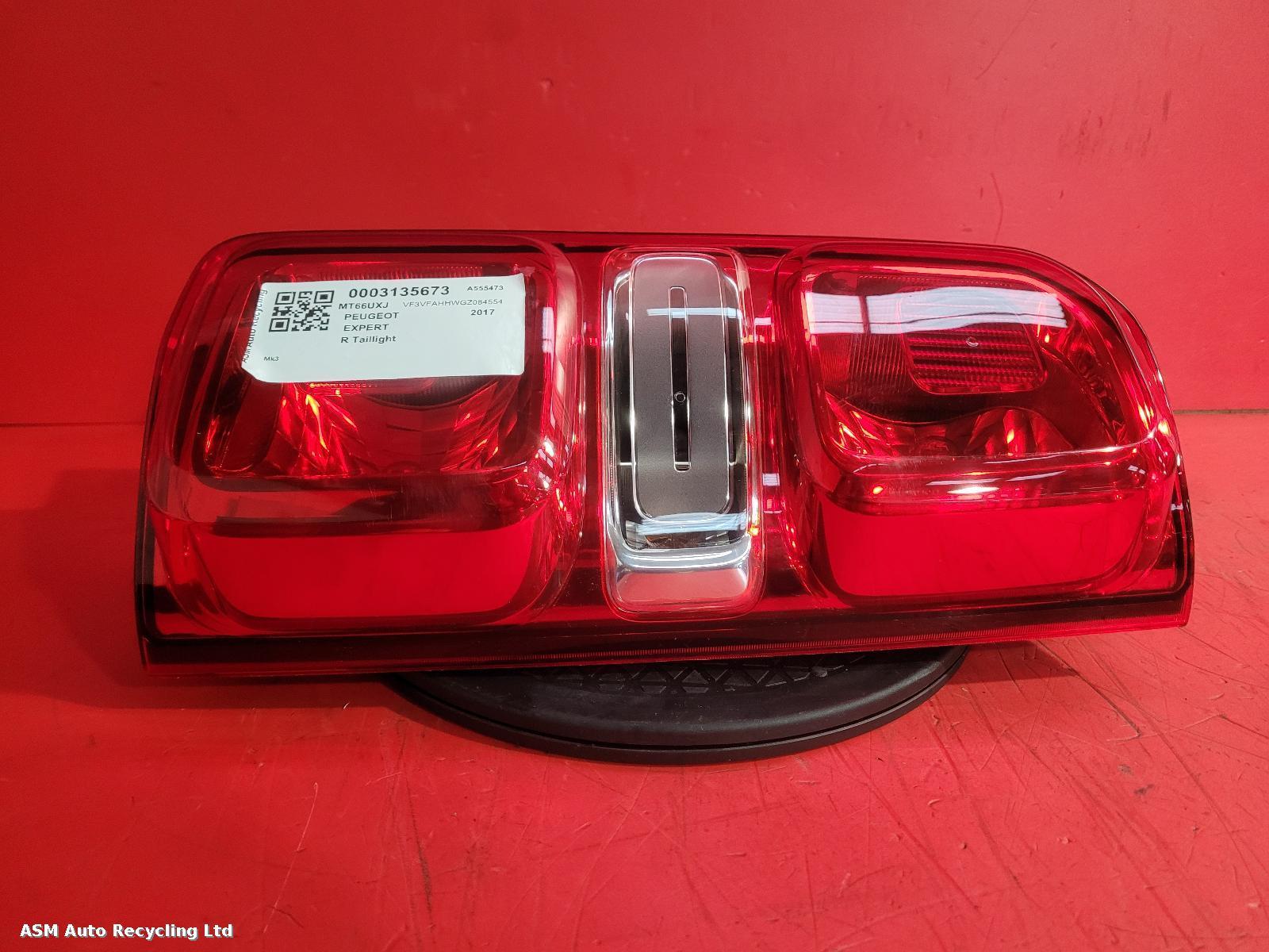 View Auto part R Taillight Peugeot Expert 2017