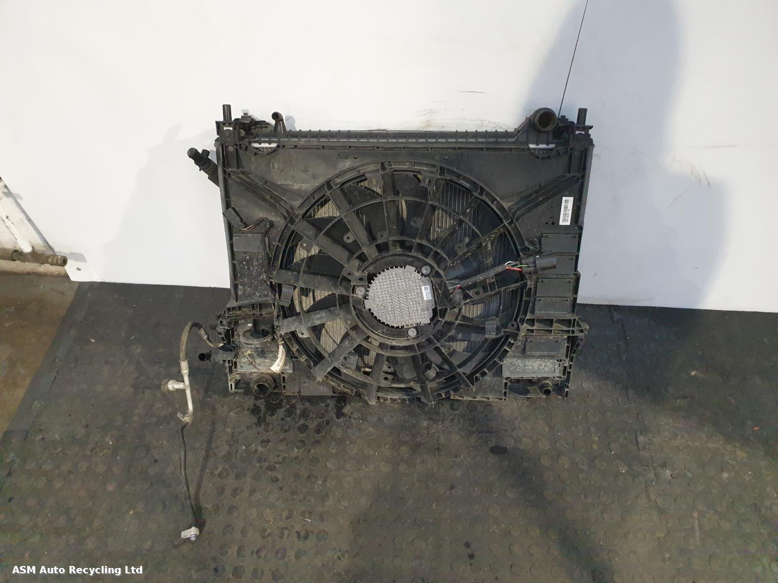 View Auto part Radiator Pack Land Rover Range Rover Velar 2020