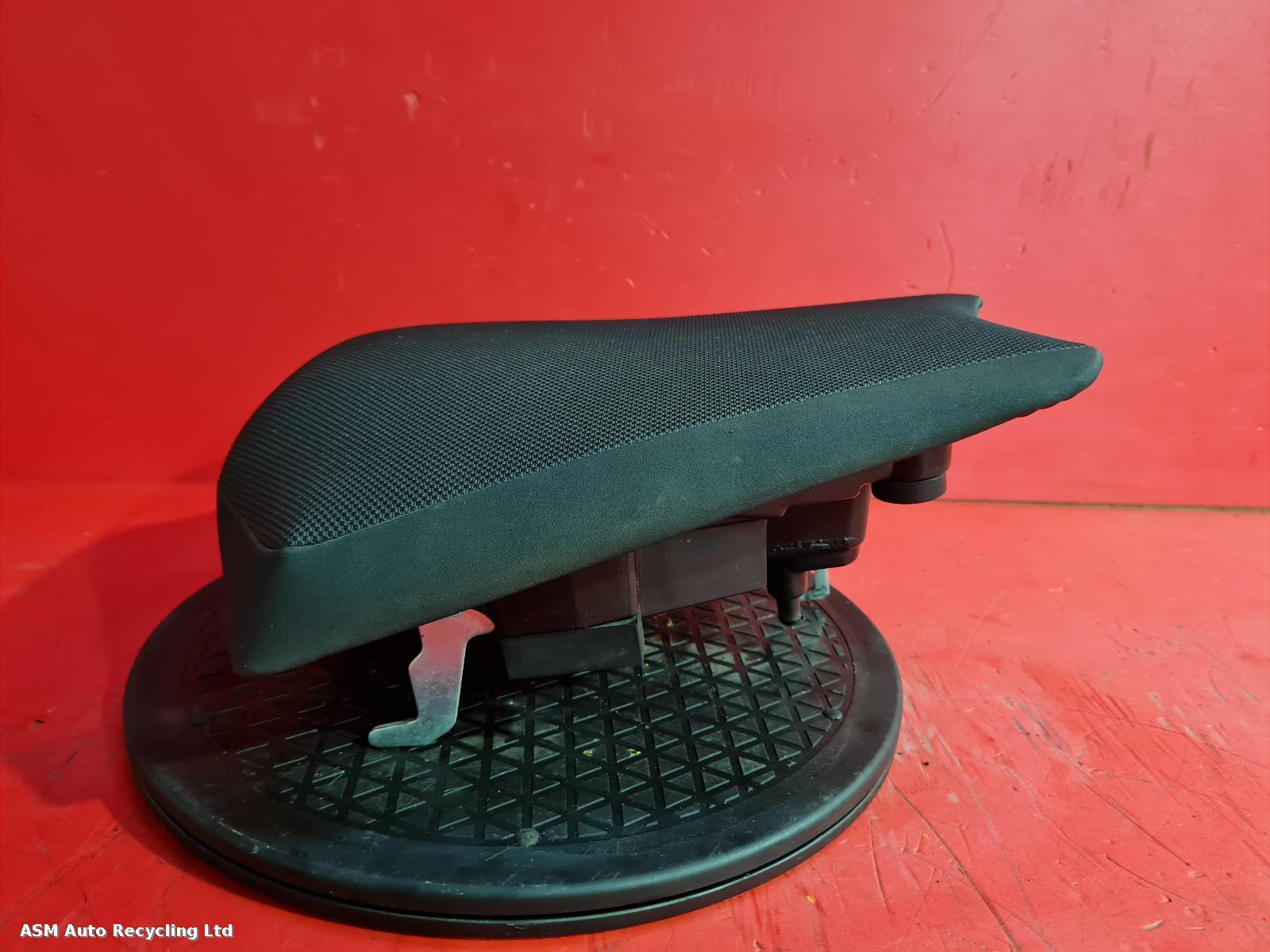 View Auto part 2nd Seat (Rear Seat) Yamaha Fazer 8 2014