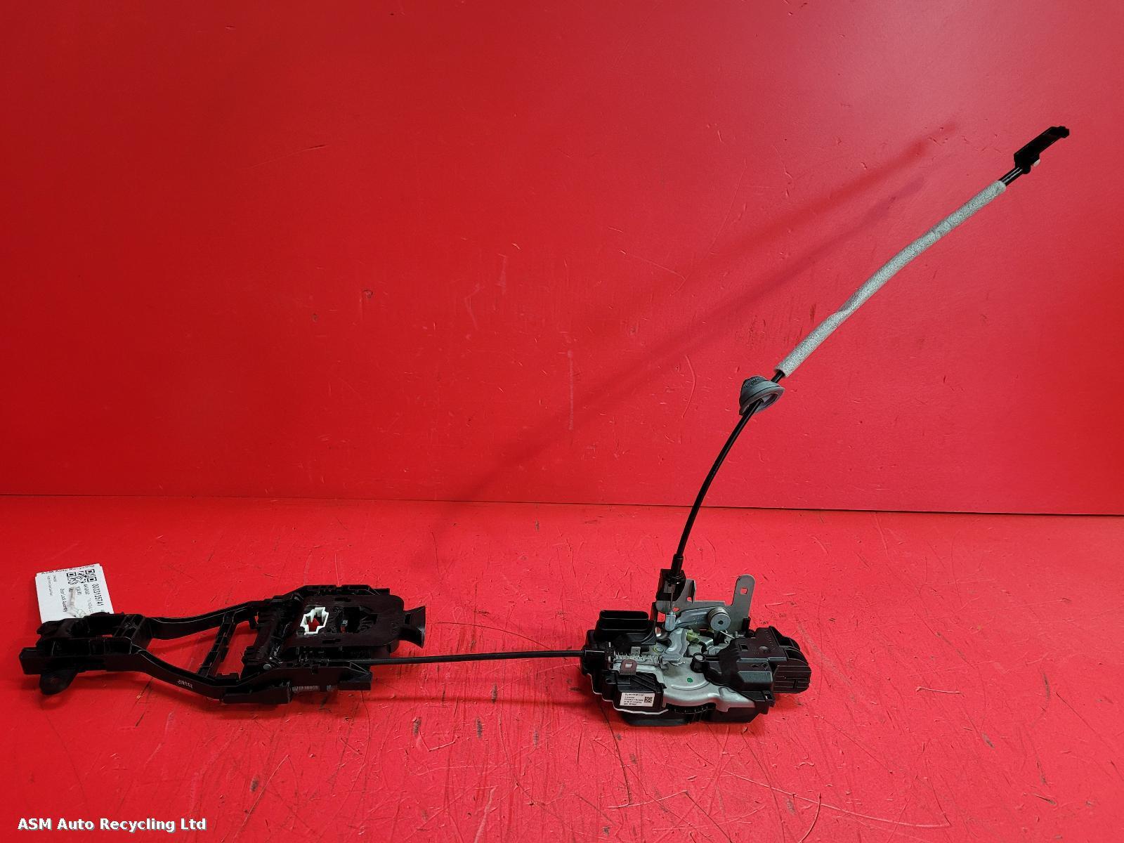 View Auto part Door Lock Assembly Volvo V40 2018