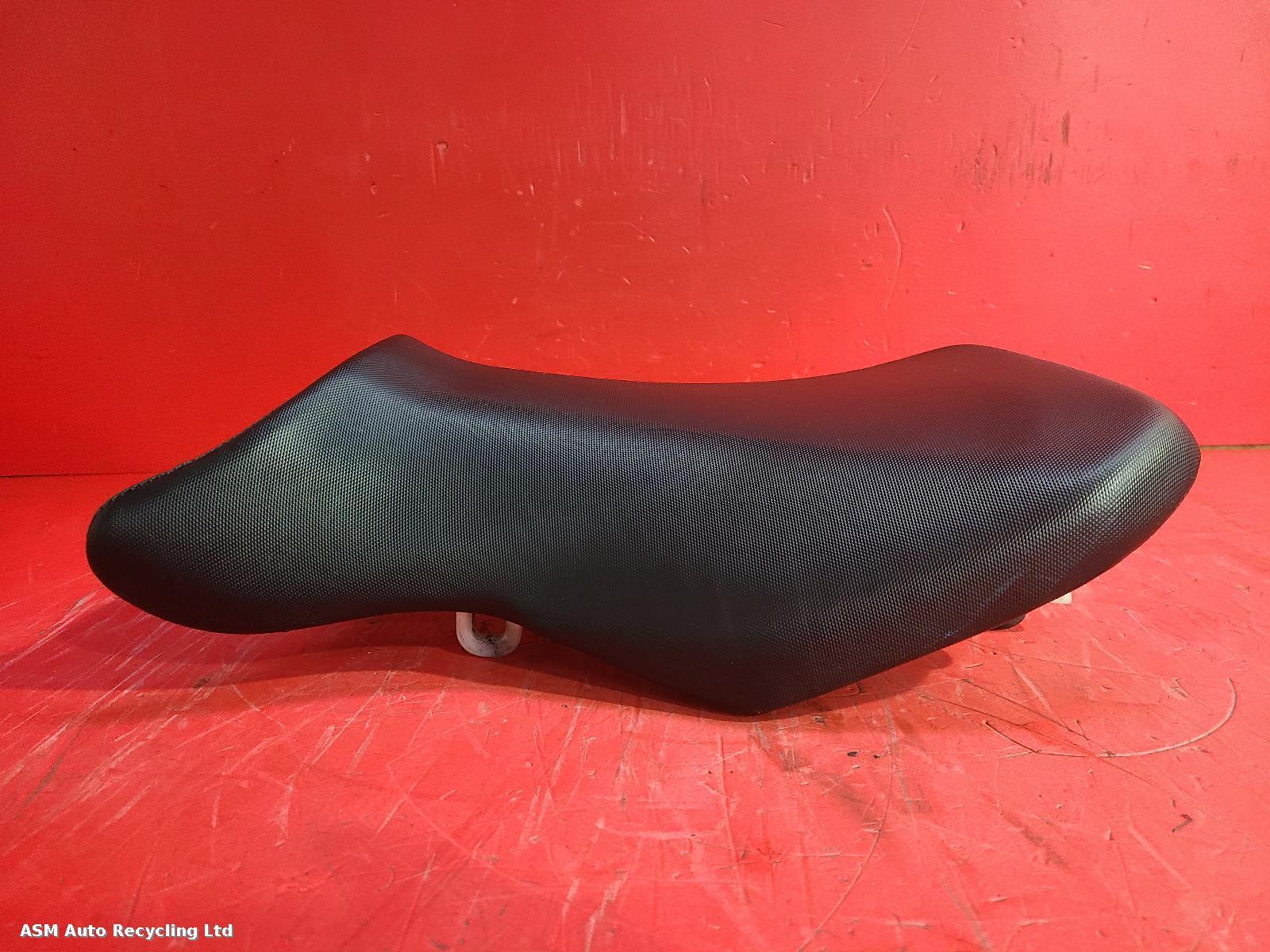 View Auto part Front Seat Suzuki Gsr 750 2012