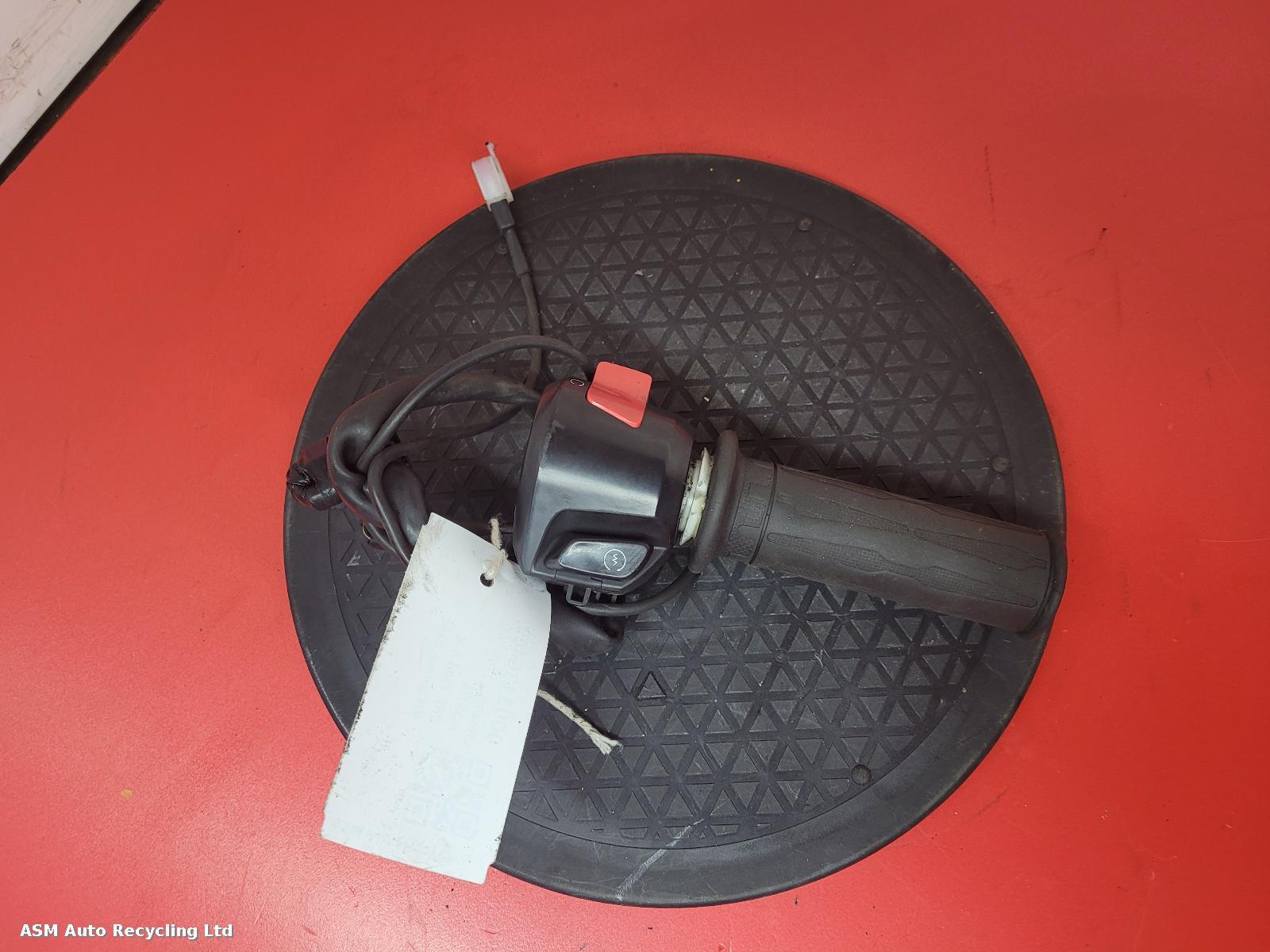 View Auto part RH Switch Gear Honda Crf 250 La-k 2019