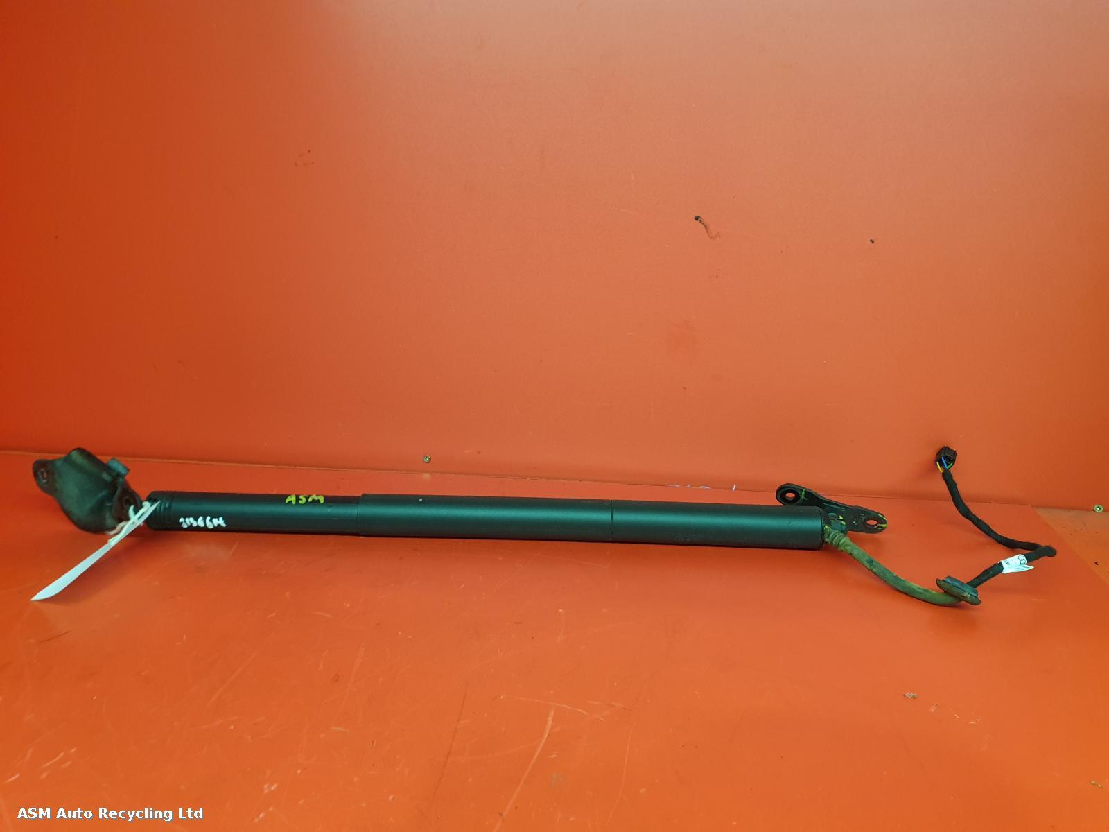 View Auto part Hatch Strut/Shock Audi Q2 2020