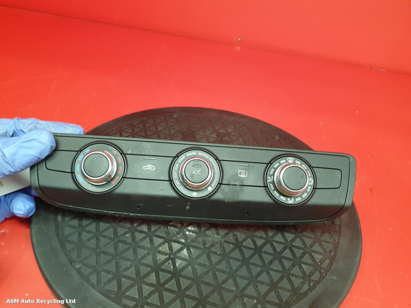 View Auto part Heater/AC Controller Audi Q2 2020