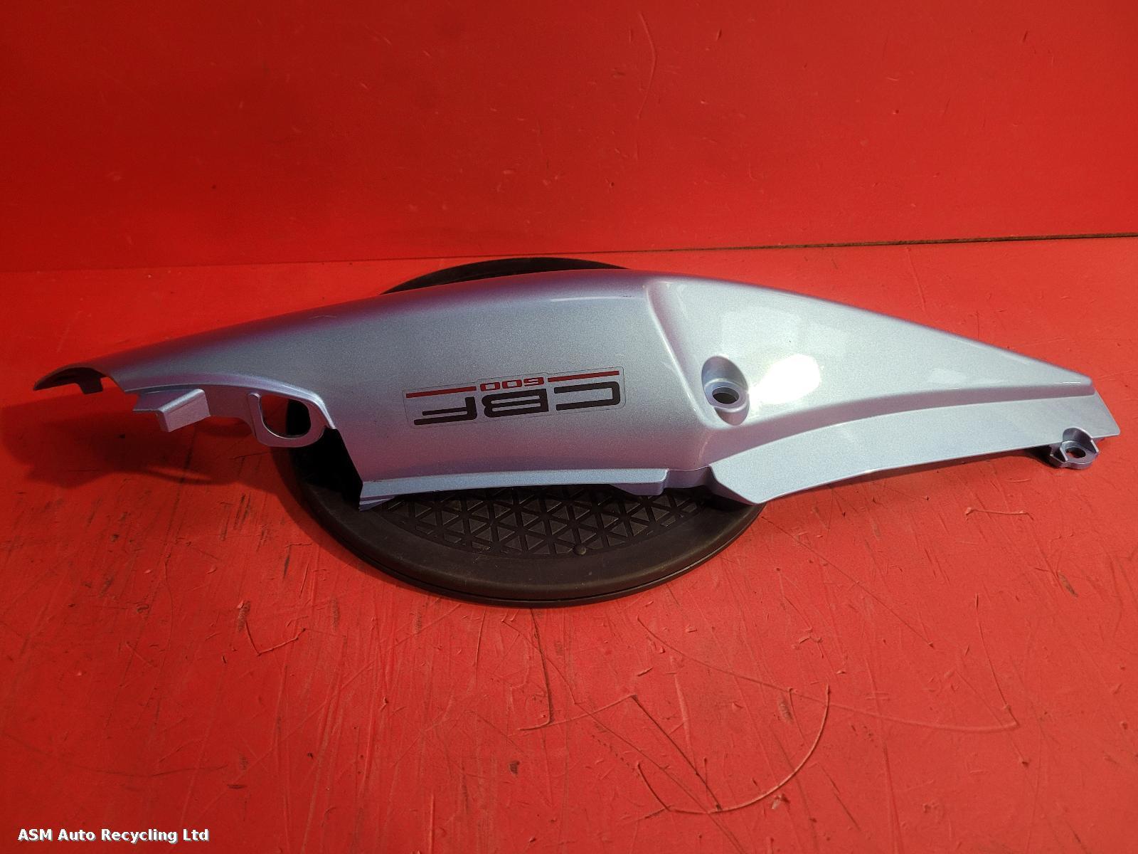 View Auto part Seat Cowl Honda Cbf 600 Sa 2006