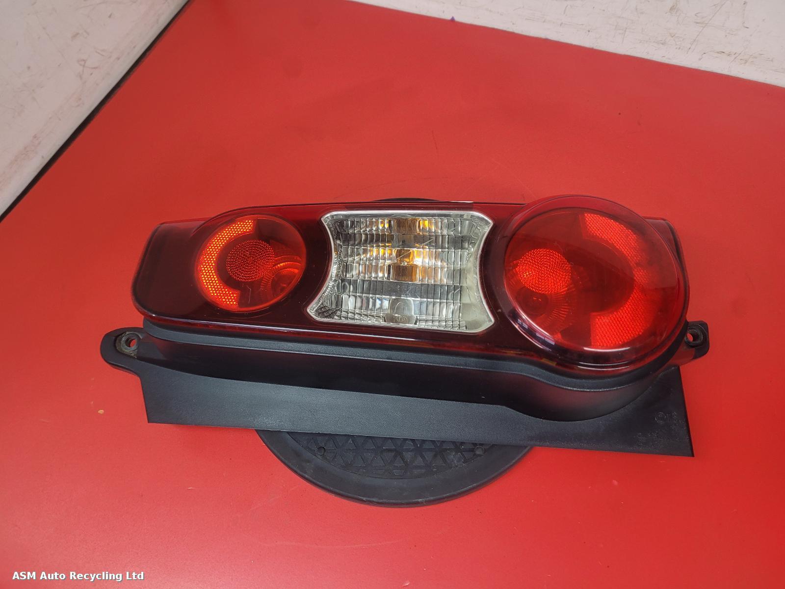 View Auto part R Taillight Citroen Berlingo 2014