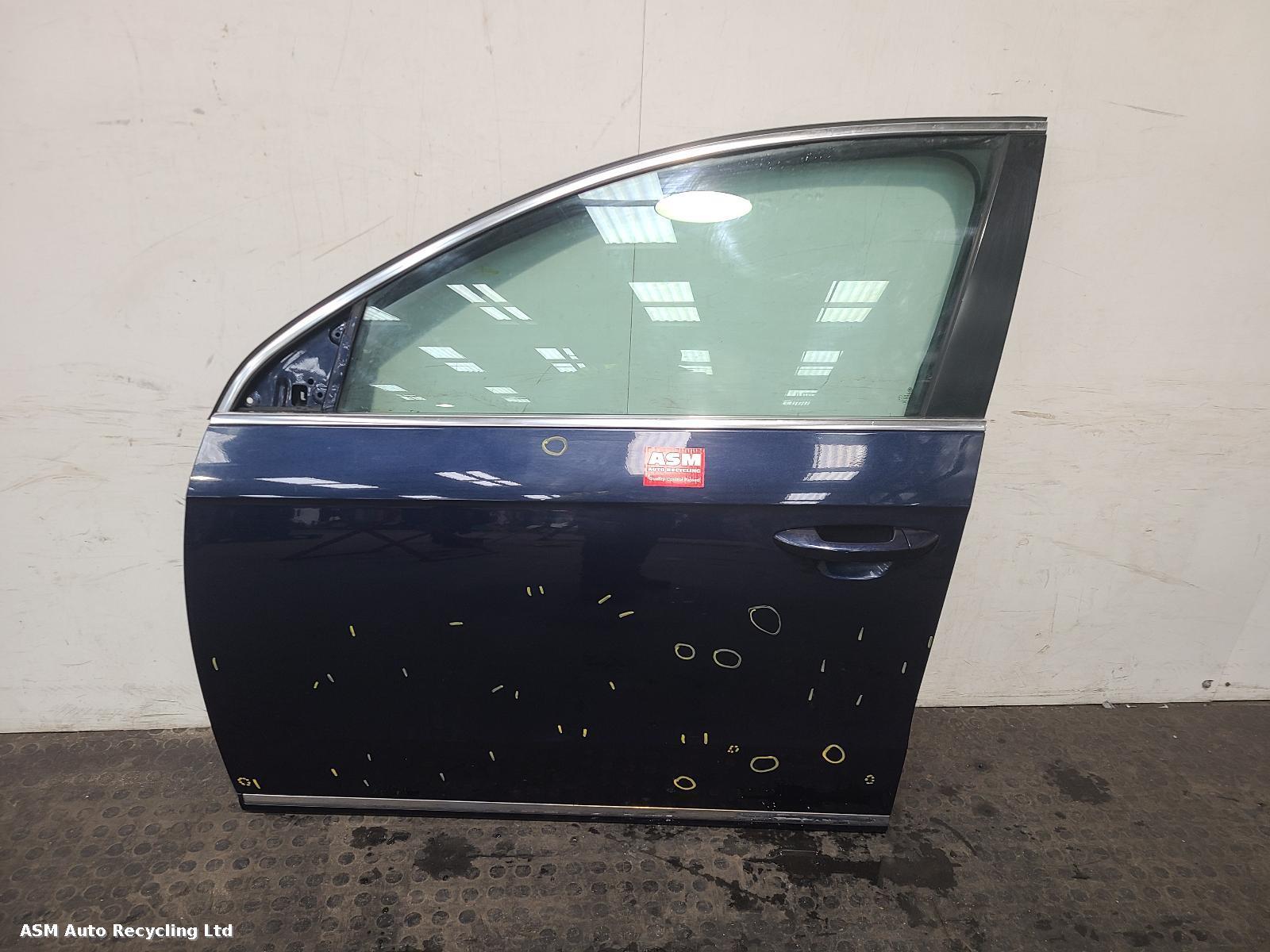 View Auto part L Front Door Volkswagen Passat 2014
