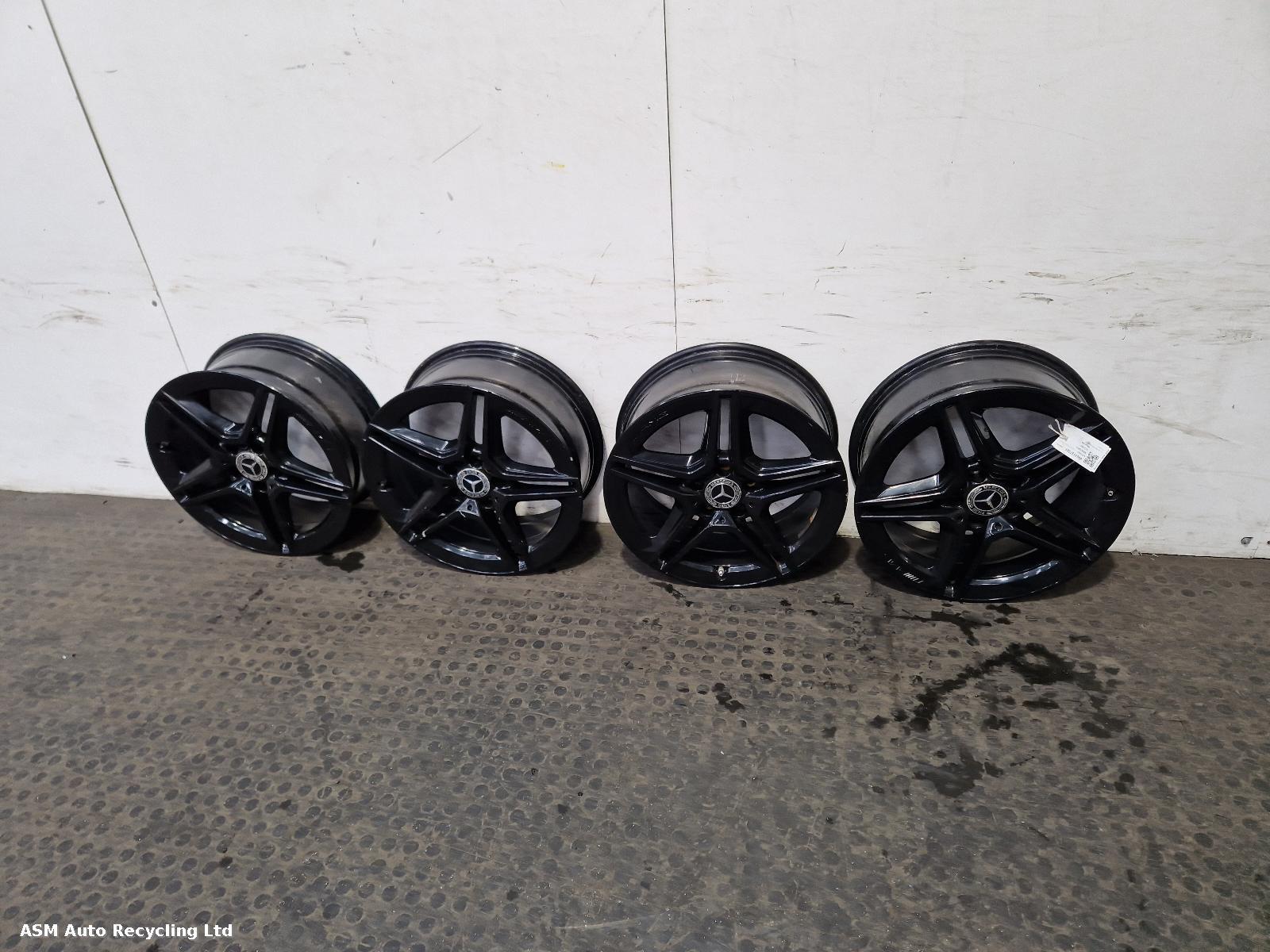 View Auto part Wheel Set Mercedes A Class 2021
