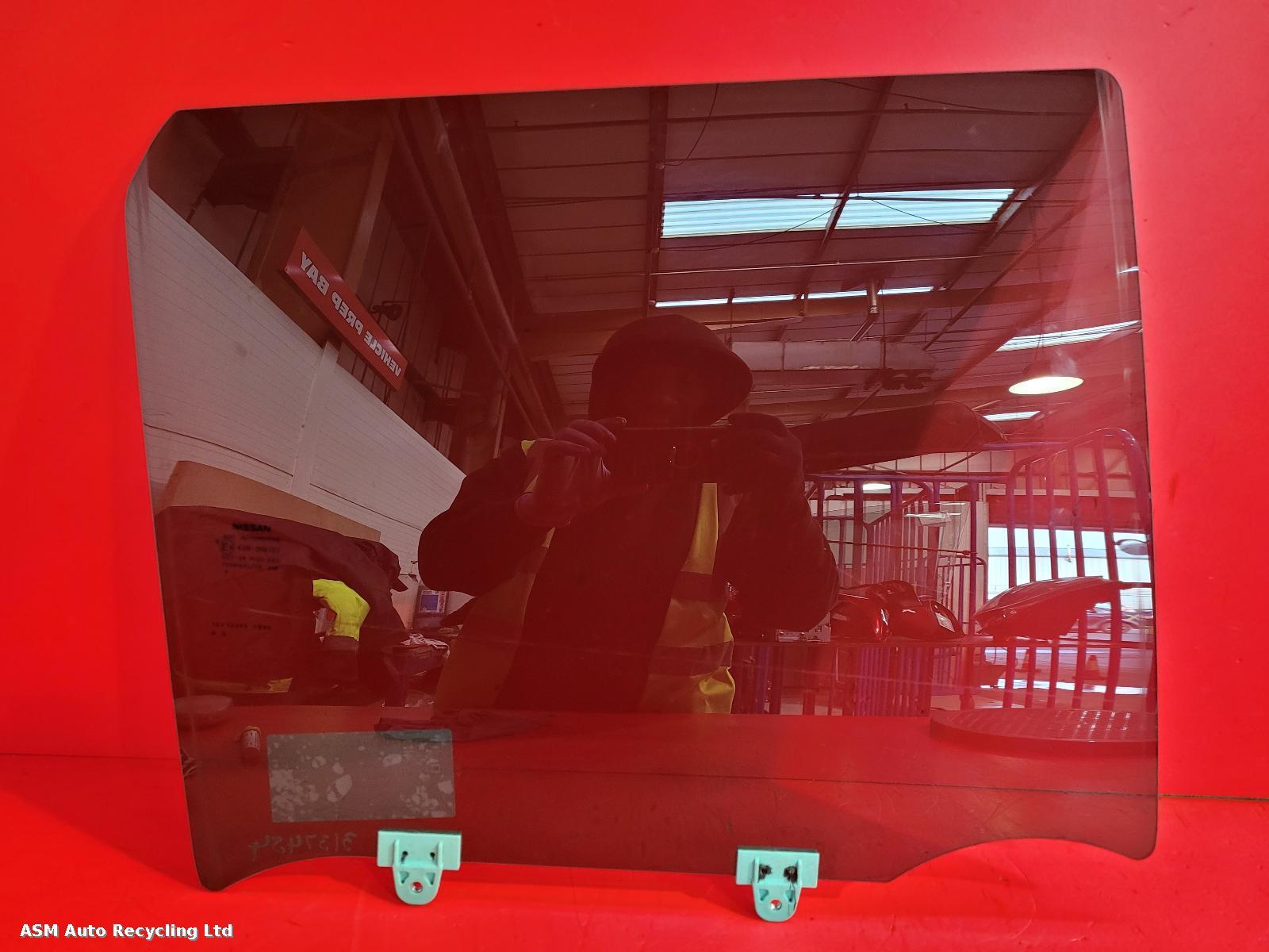 View Auto part RR Door Window Nissan Juke 2014