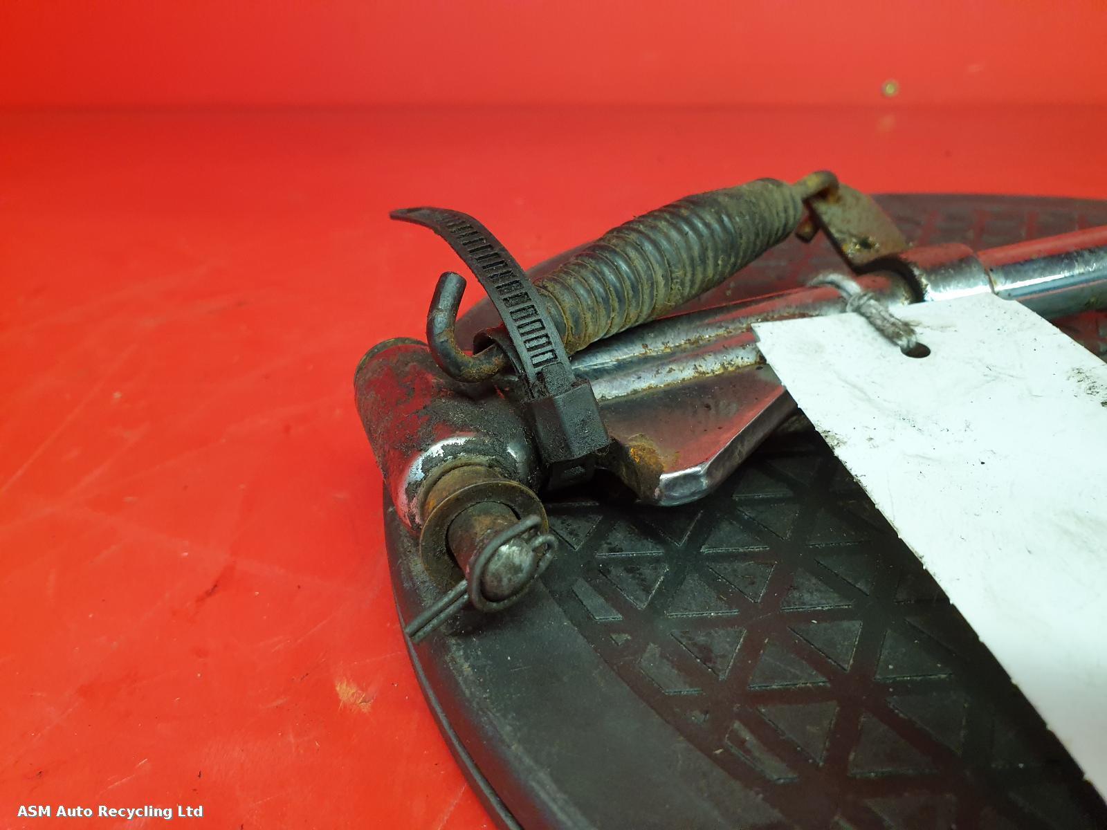 View Auto part Side/Centre Stand Harley Davidson Xlh 883 2006