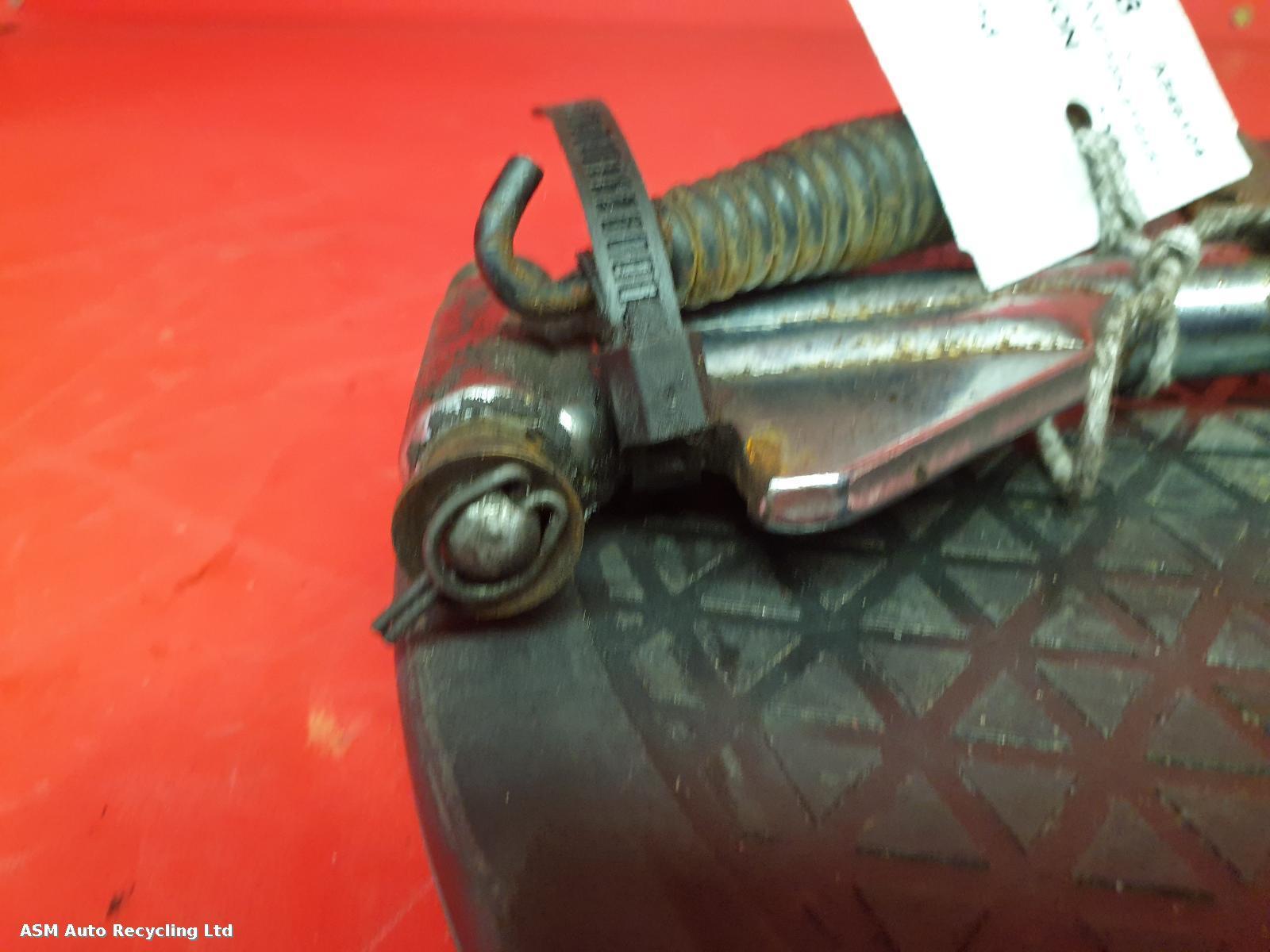 View Auto part Side/Centre Stand Harley Davidson Xlh 883 2006