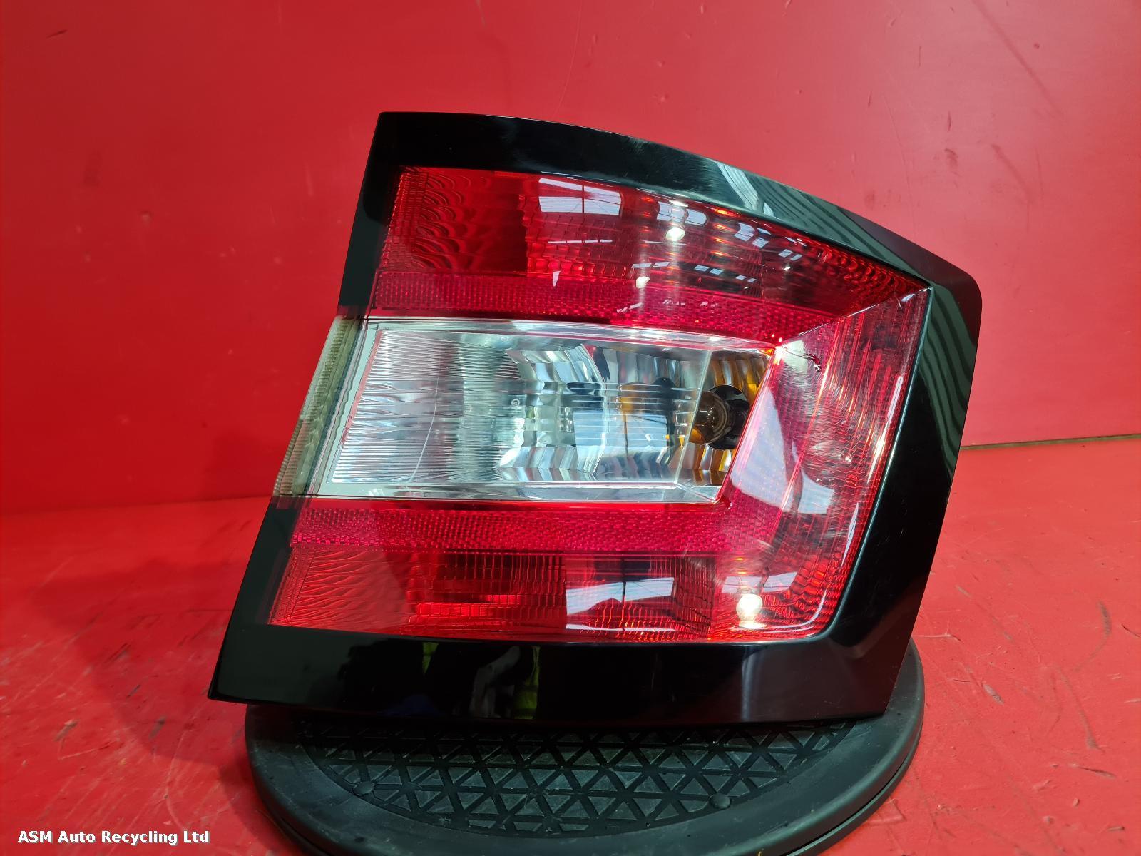 View Auto part R Taillight Skoda Fabia 2016