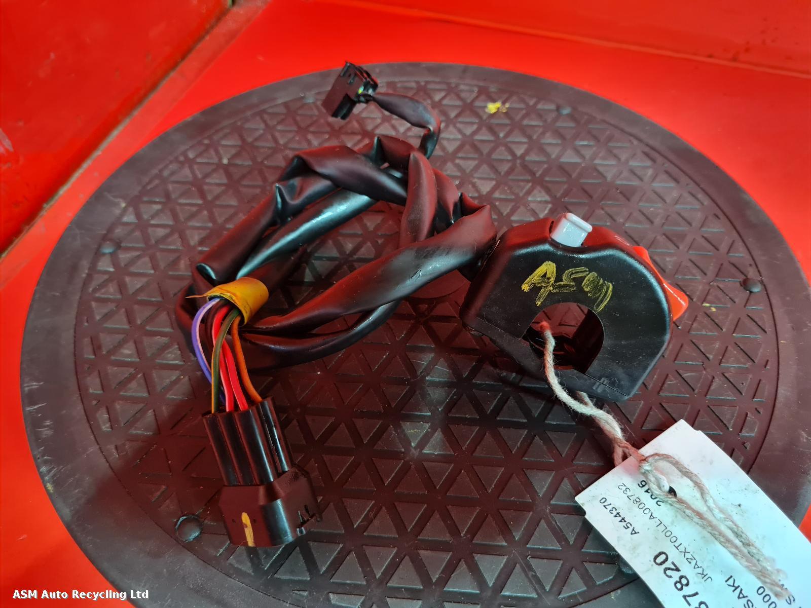View Auto part RH Switch Gear Kawasaki Zx 1000 2016