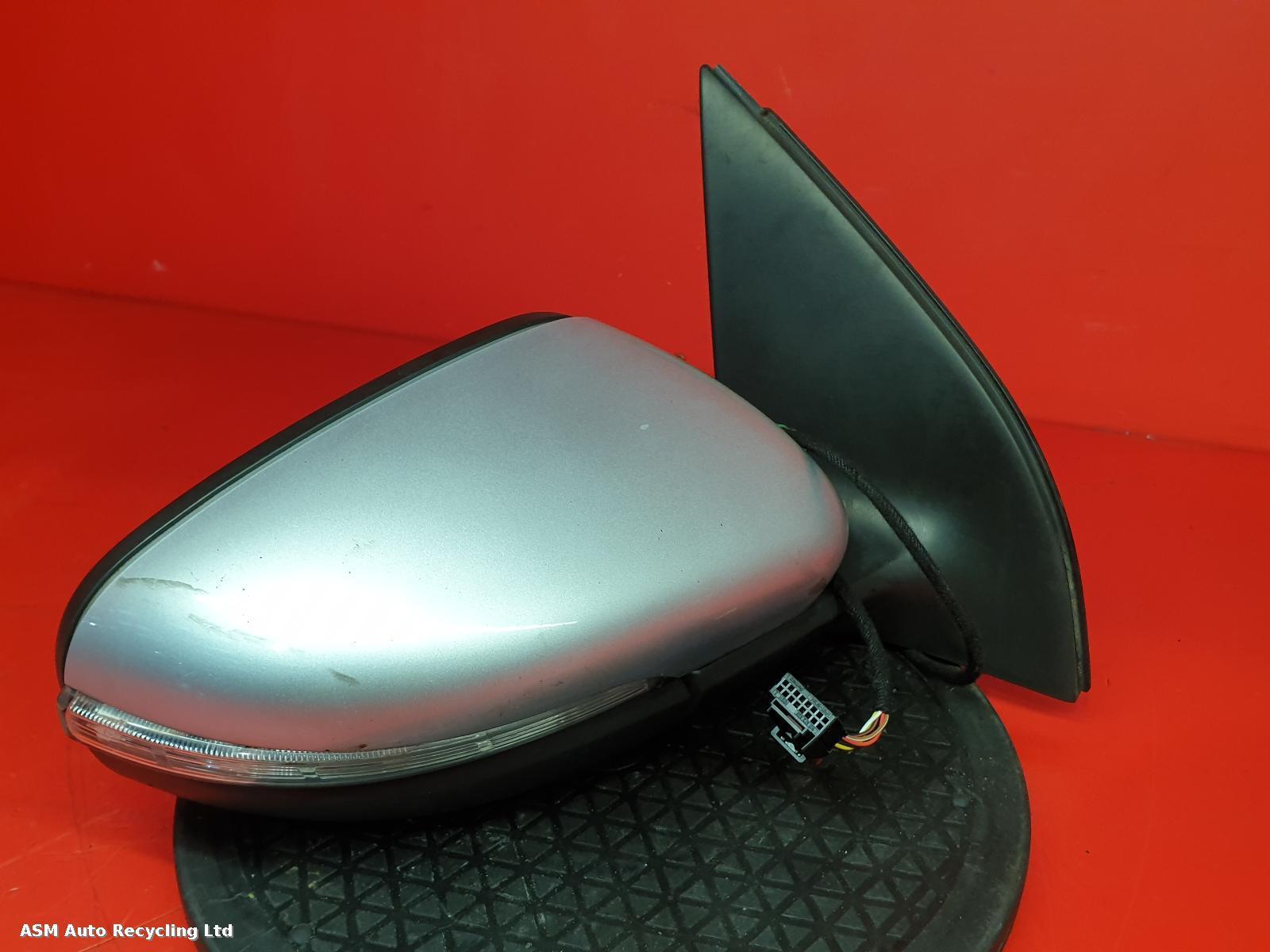 View Auto part R Door Mirror Volkswagen Golf 2010