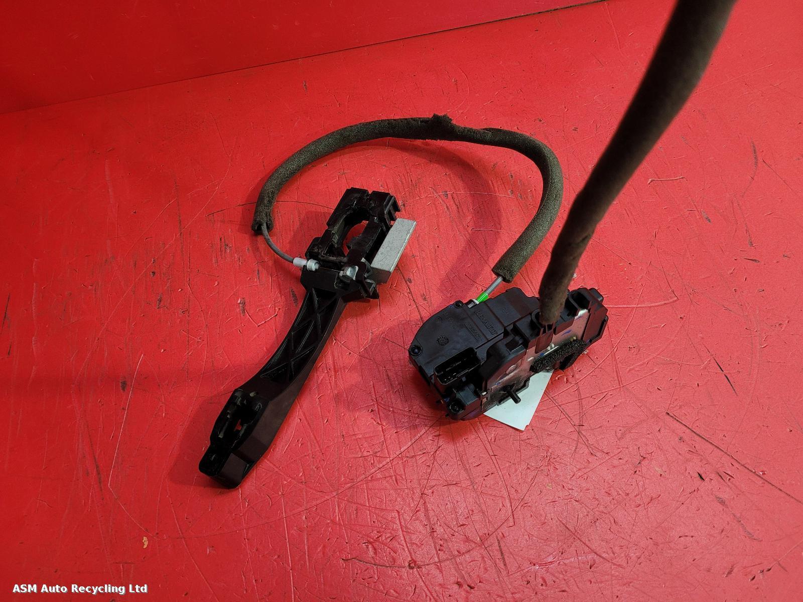 View Auto part Door Lock Assembly Nissan Qashqai 2014