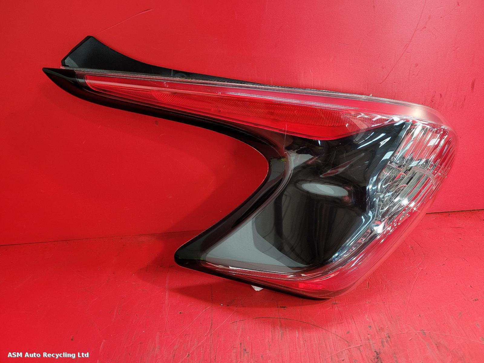 View Auto part L Taillight Nissan Juke 2014