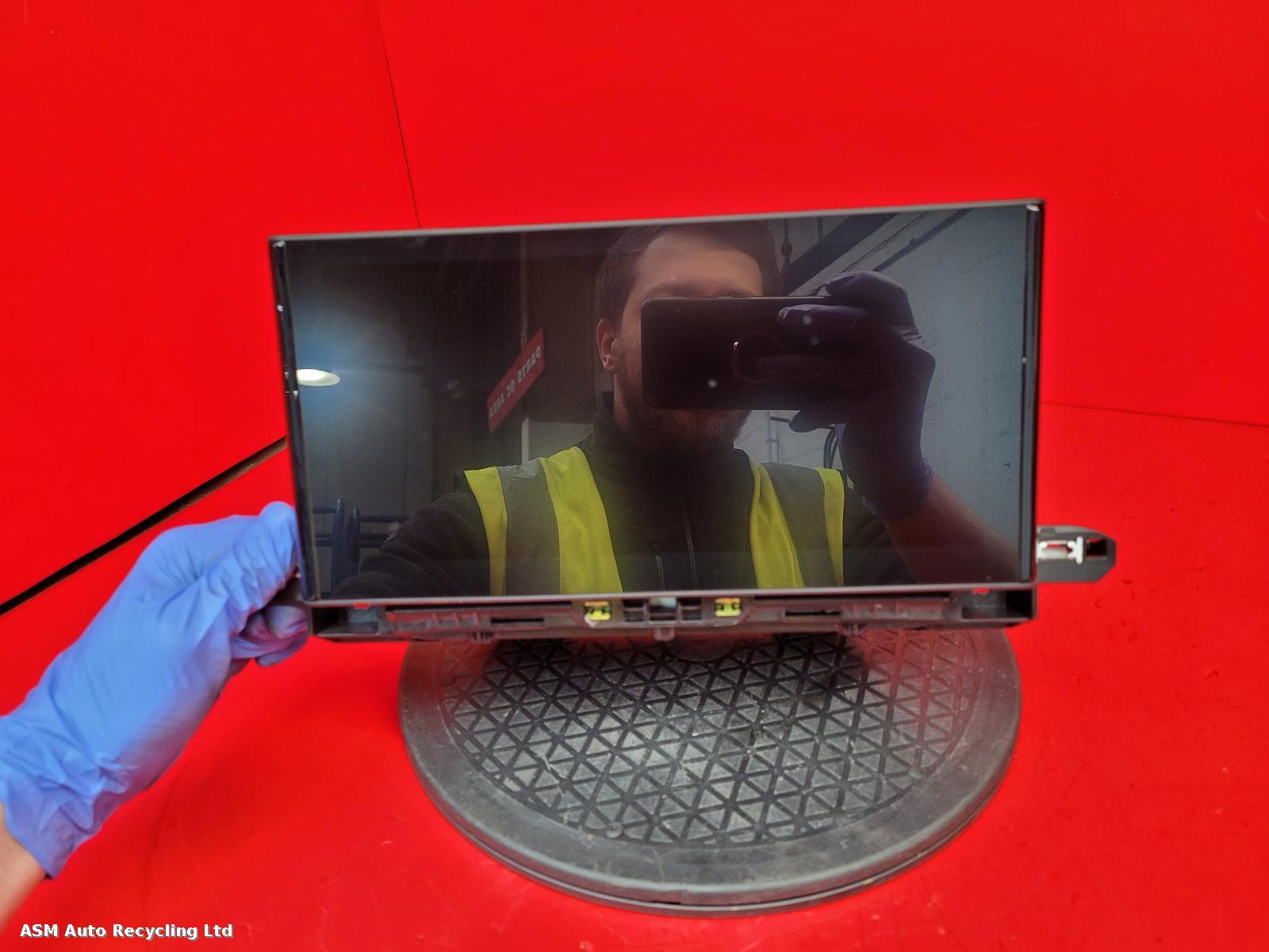 View Auto part Radio Display Audi Q5 2022