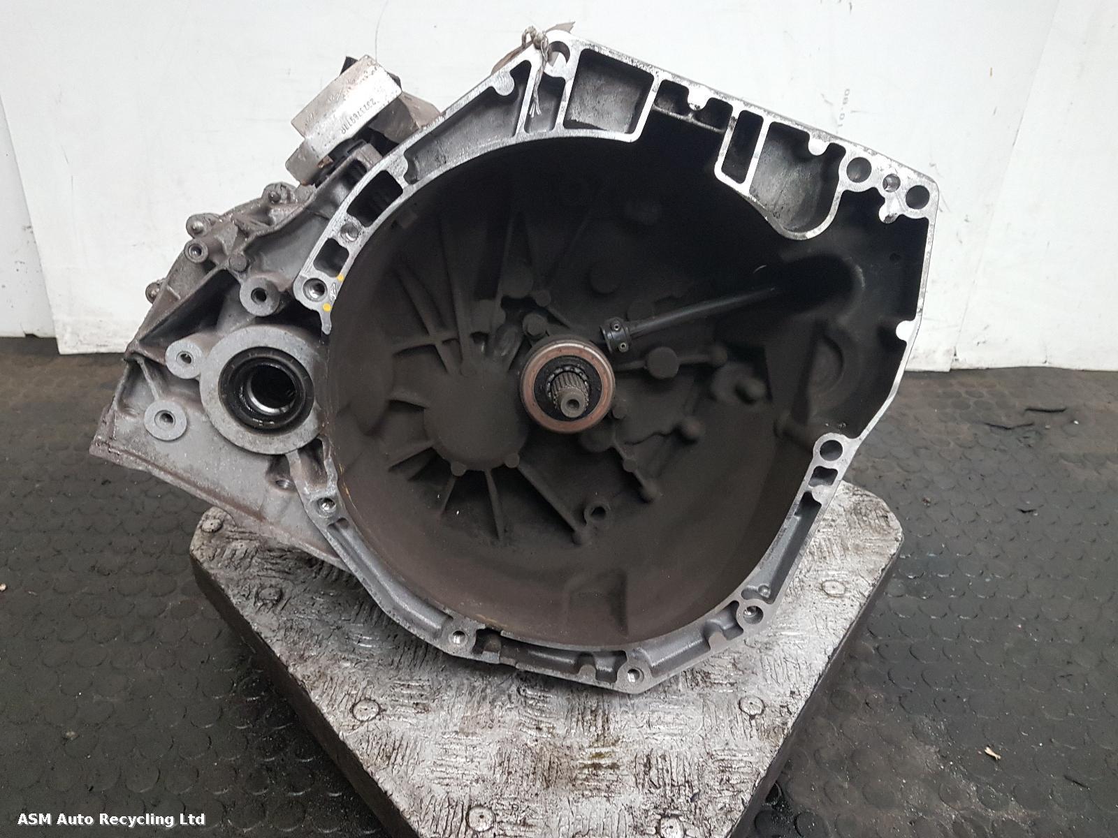 View Auto part Gearbox Nissan Qashqai 2021