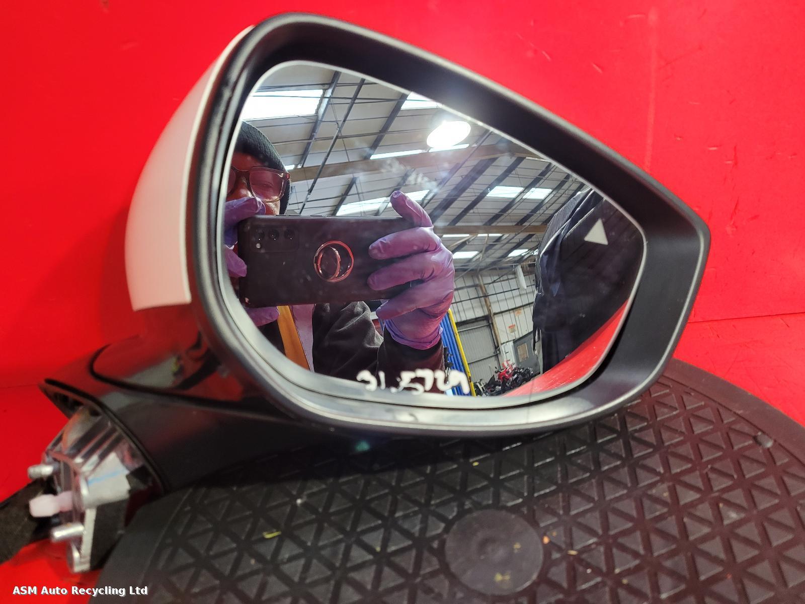 View Auto part R Door Mirror Mazda Cx-30 2021