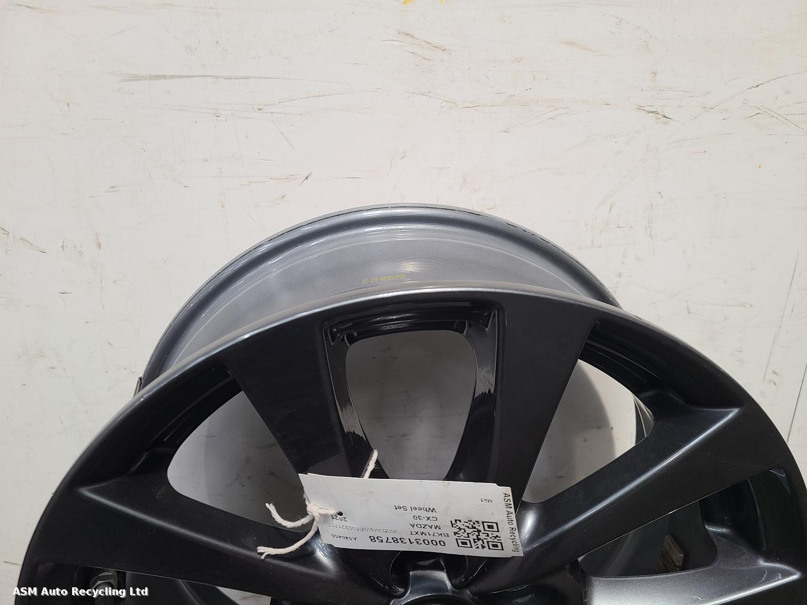 View Auto part Wheel Set Mazda Cx-30 2021