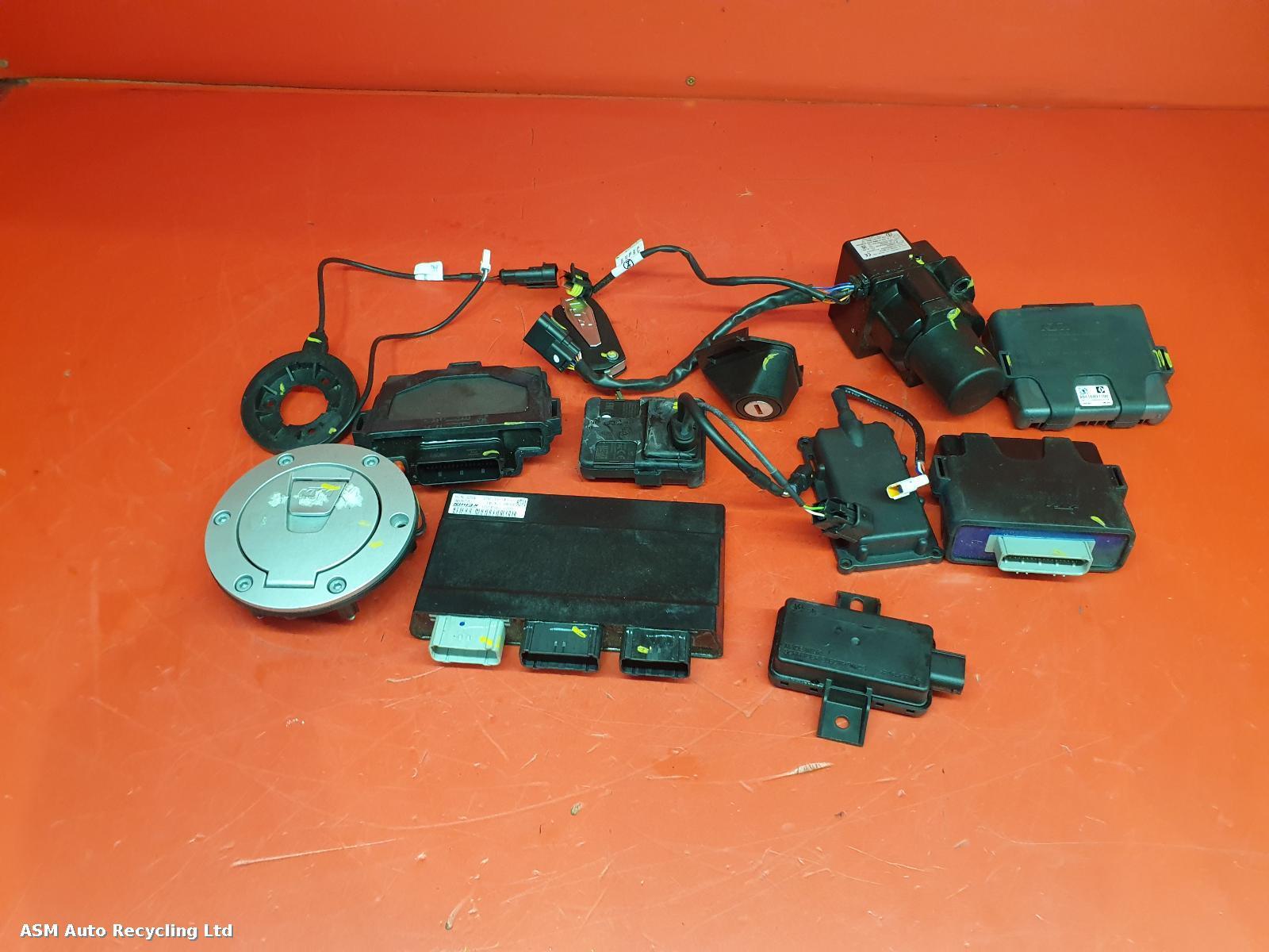 View Auto part Comp.Lock Set + Keys Ktm 1290 Super Duke Gt 2024