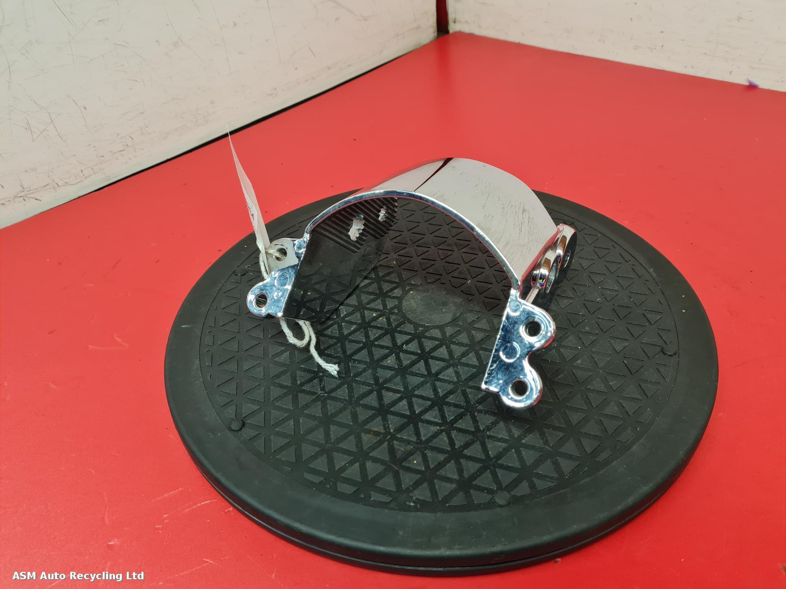 View Auto part Headlight Bracket Right Bmw R1200 C 2001
