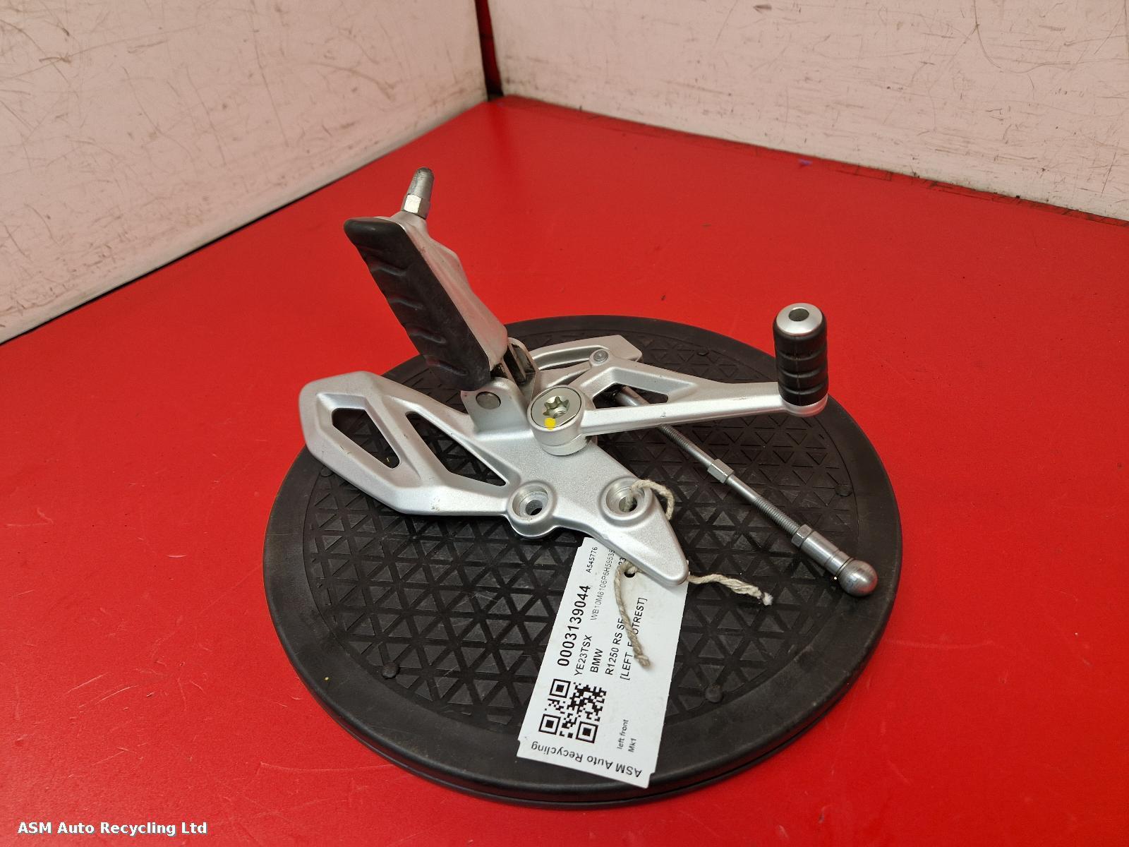View Auto part Left Footrest Bmw R1250 Rs Se 2023