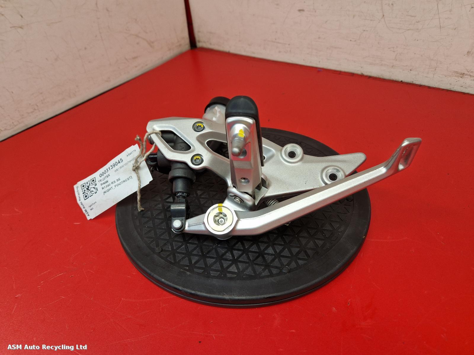 View Auto part Right Footrest Bmw R1250 Rs Se 2023