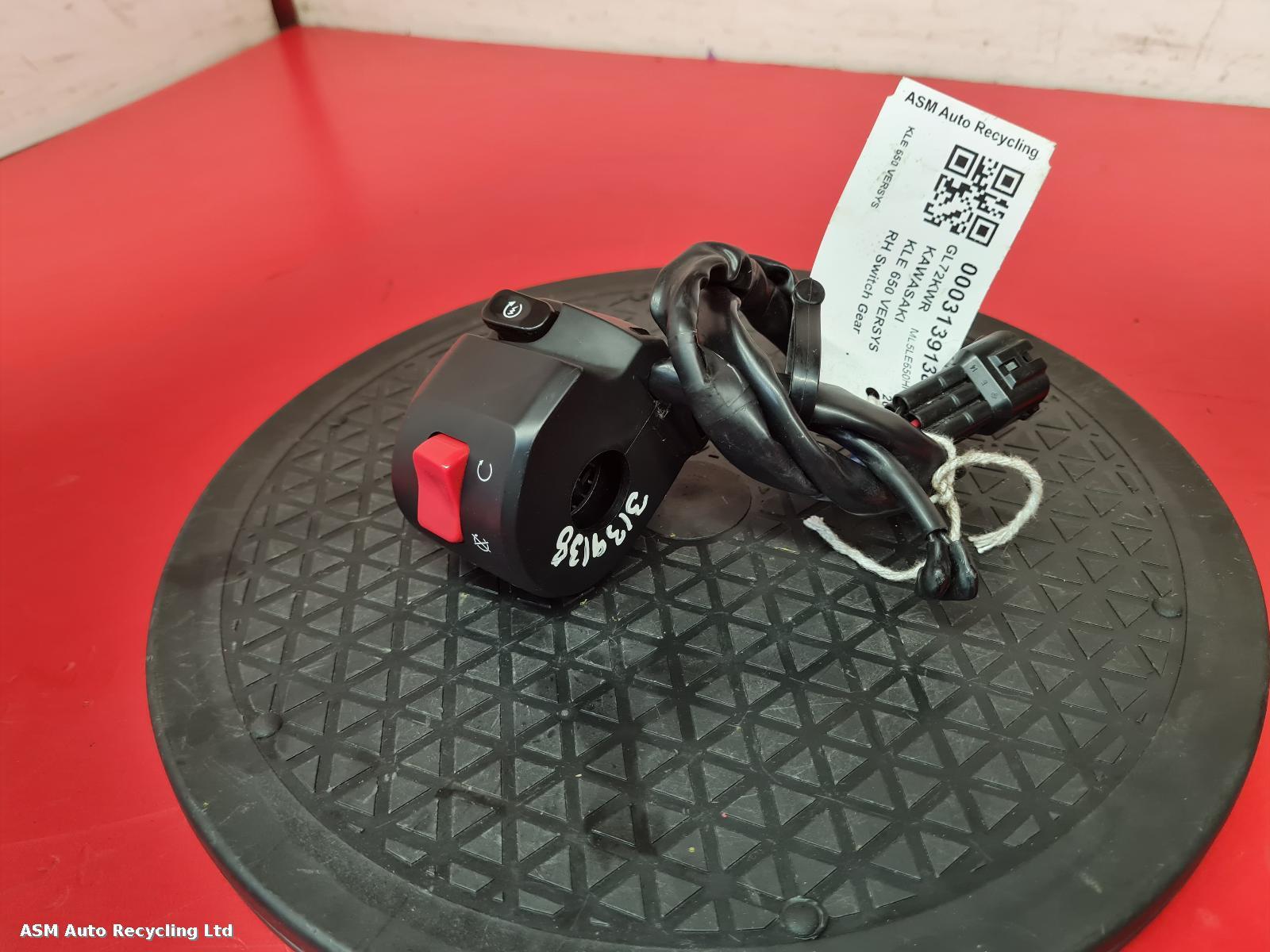 View Auto part RH Switch Gear Kawasaki Kle 650 Versys 2023