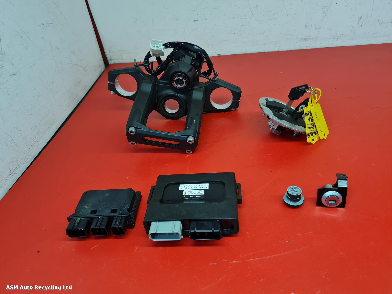 View Auto part Comp.Lock Set + Keys Kawasaki Kle 650 Versys 2023