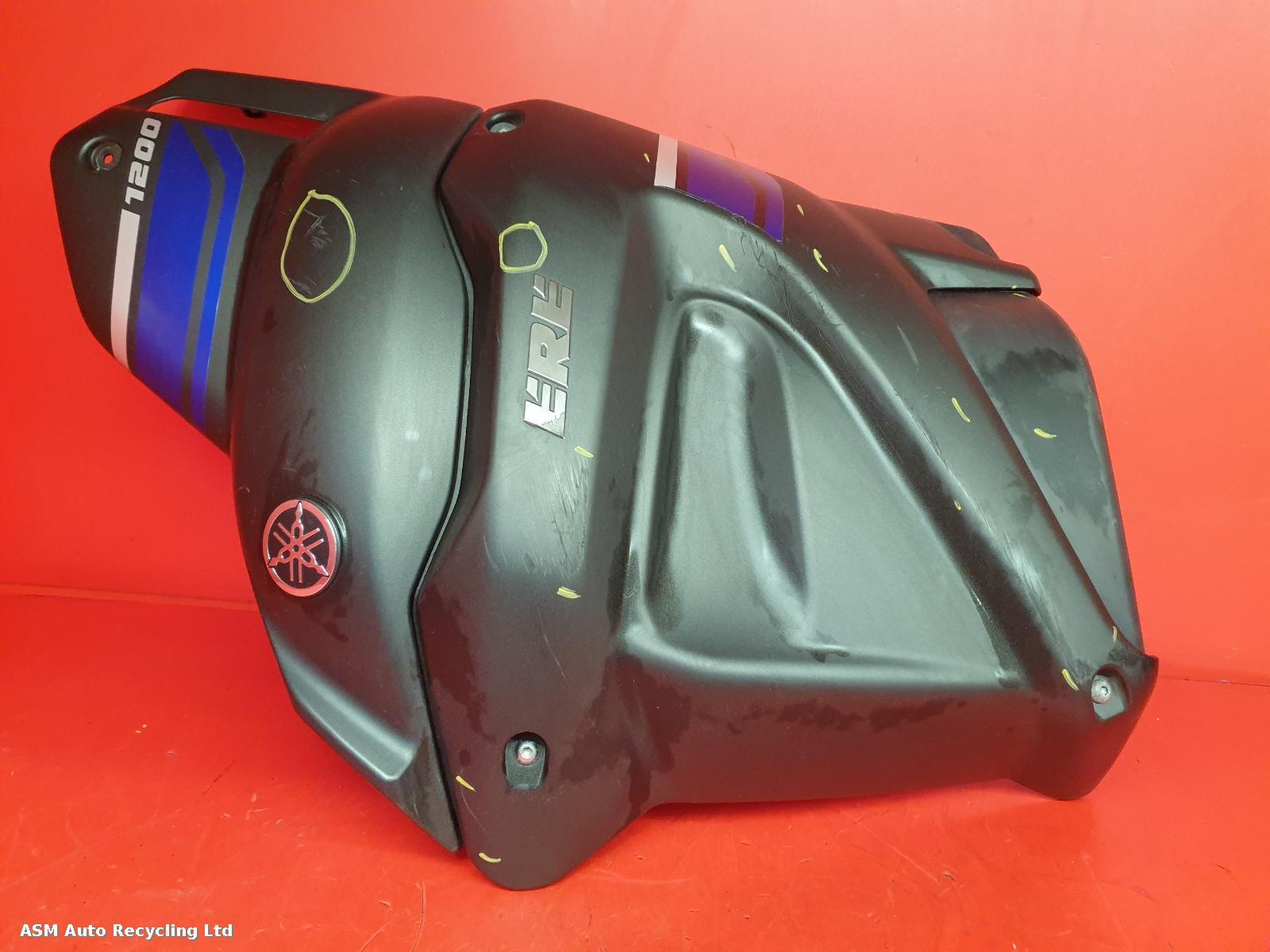 View Auto part RH Middle Fairing Yamaha Xt 1200 Super Tenere 2017