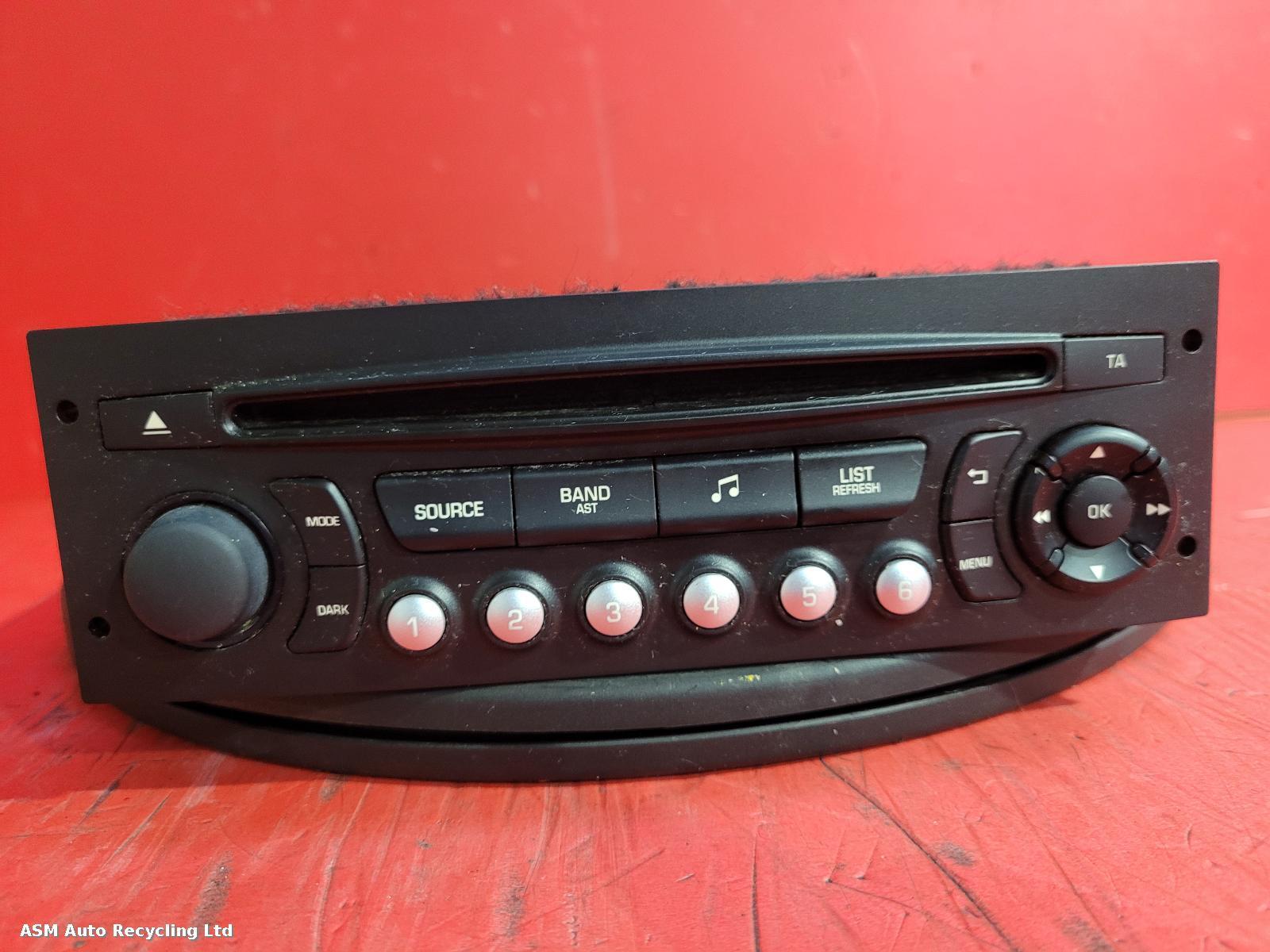 View Auto part A/V Equipment Peugeot 5008 2015