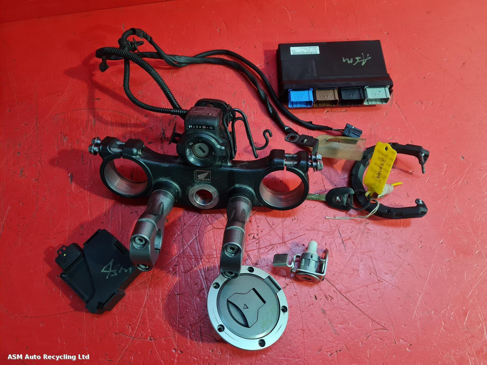 View Auto part Comp.Lock Set + Keys Honda Crf1000l 2018