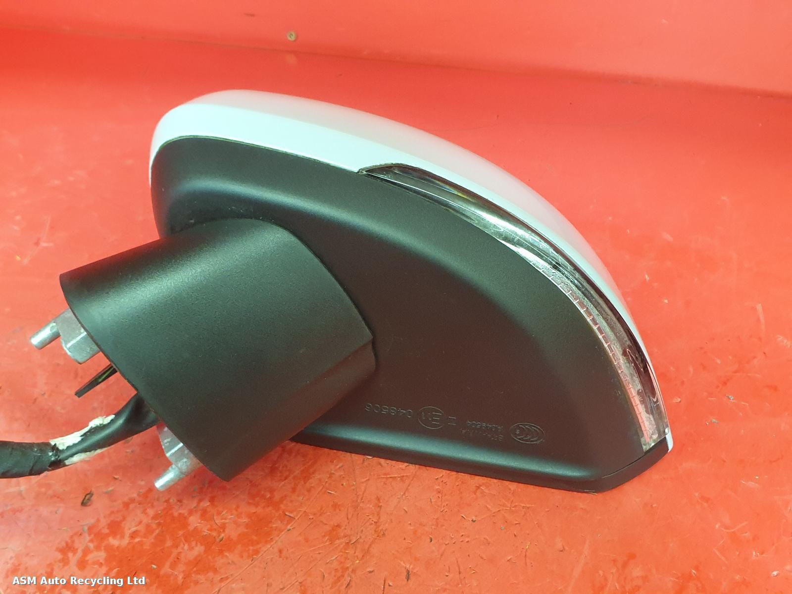 View Auto part L Door Mirror Volvo Xc40 2021