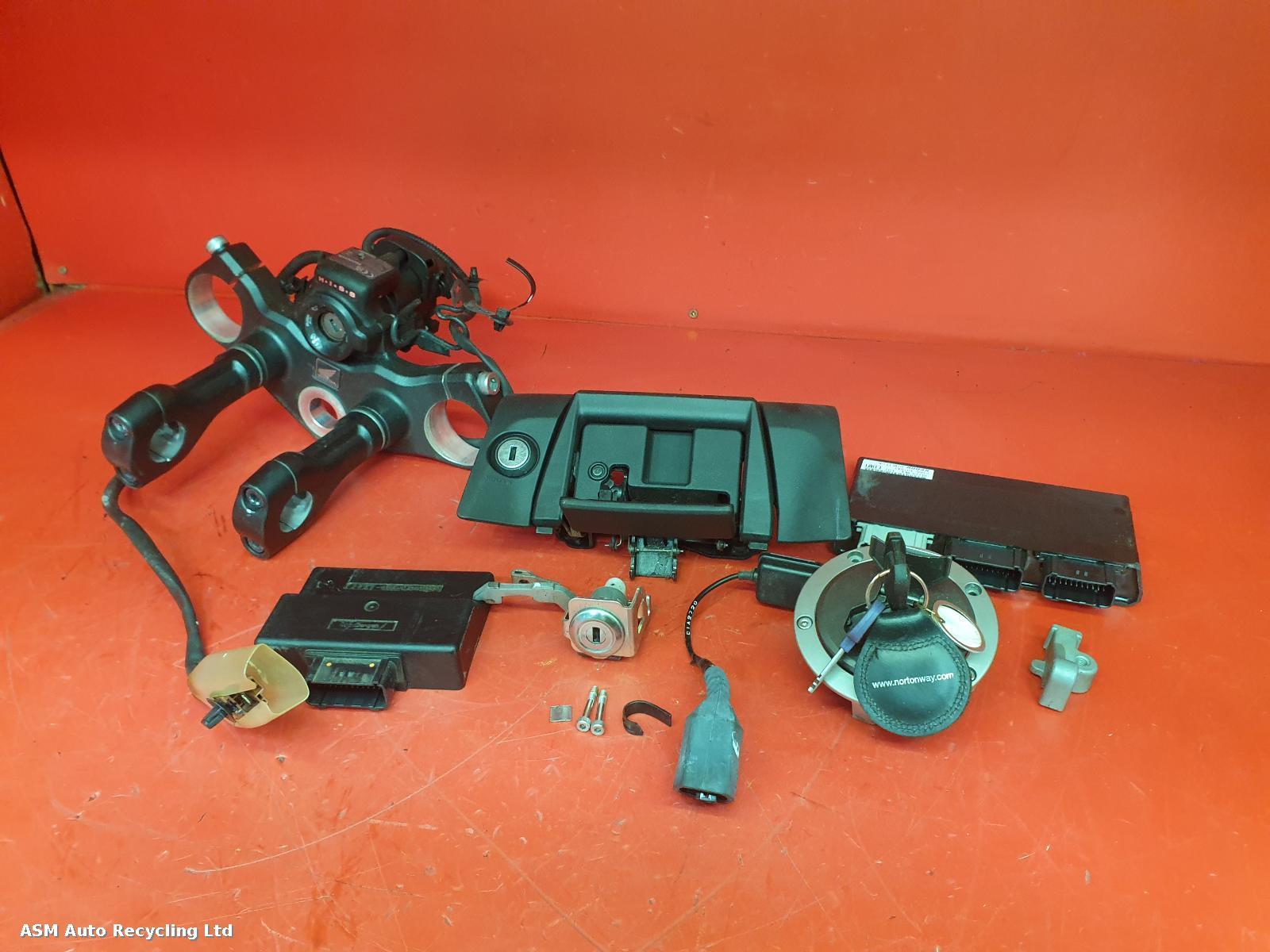 View Auto part Comp.Lock Set + Keys Honda Nt 1100 A-n 2022