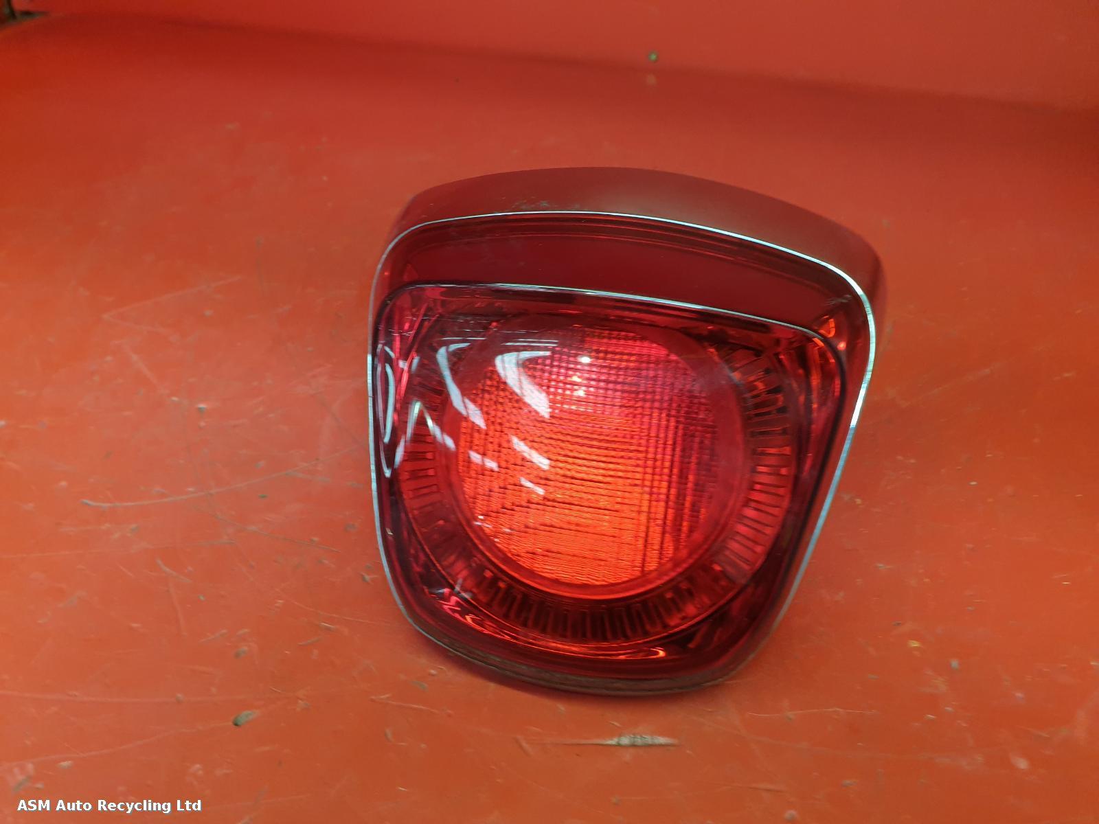 View Auto part Taillight Vespa Primavera 2019