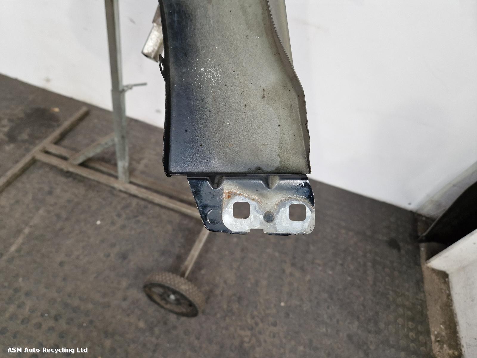 View Auto part R Wing Ford Focus 2012