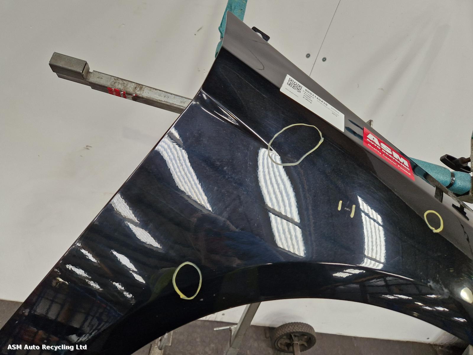 View Auto part R Wing Ford Focus 2012