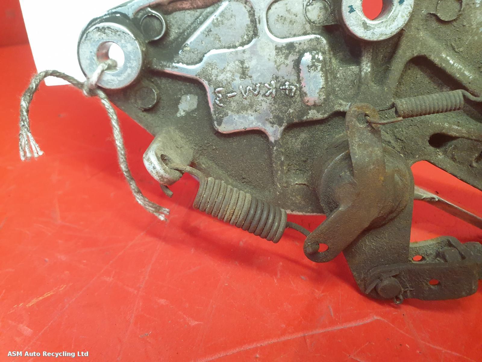 View Auto part Right Footrest Yamaha Xj 900 1996
