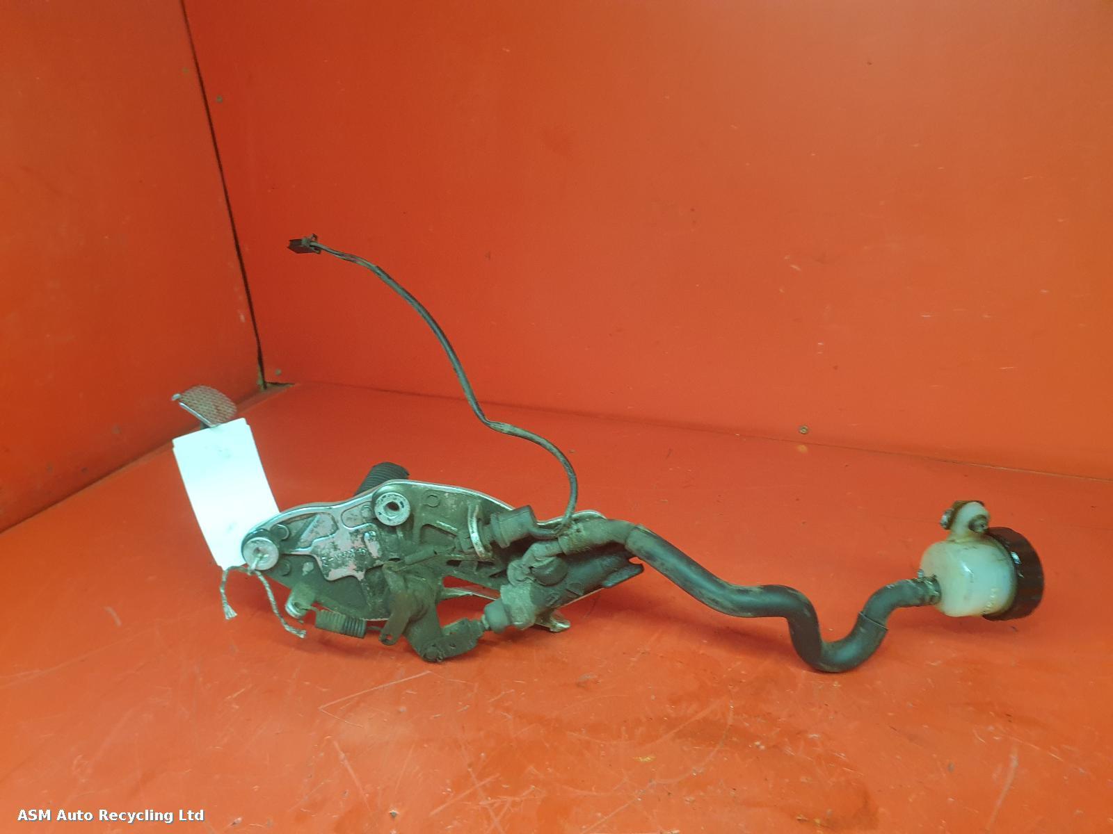 View Auto part Right Footrest Yamaha Xj 900 1996
