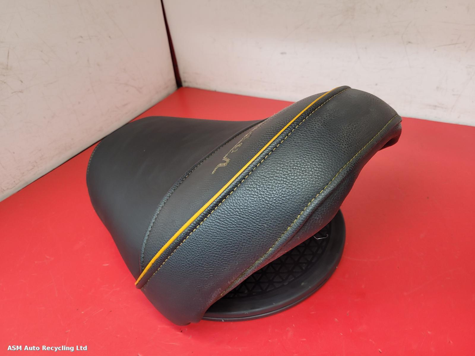 View Auto part Front Seat Suzuki Vz800 1998
