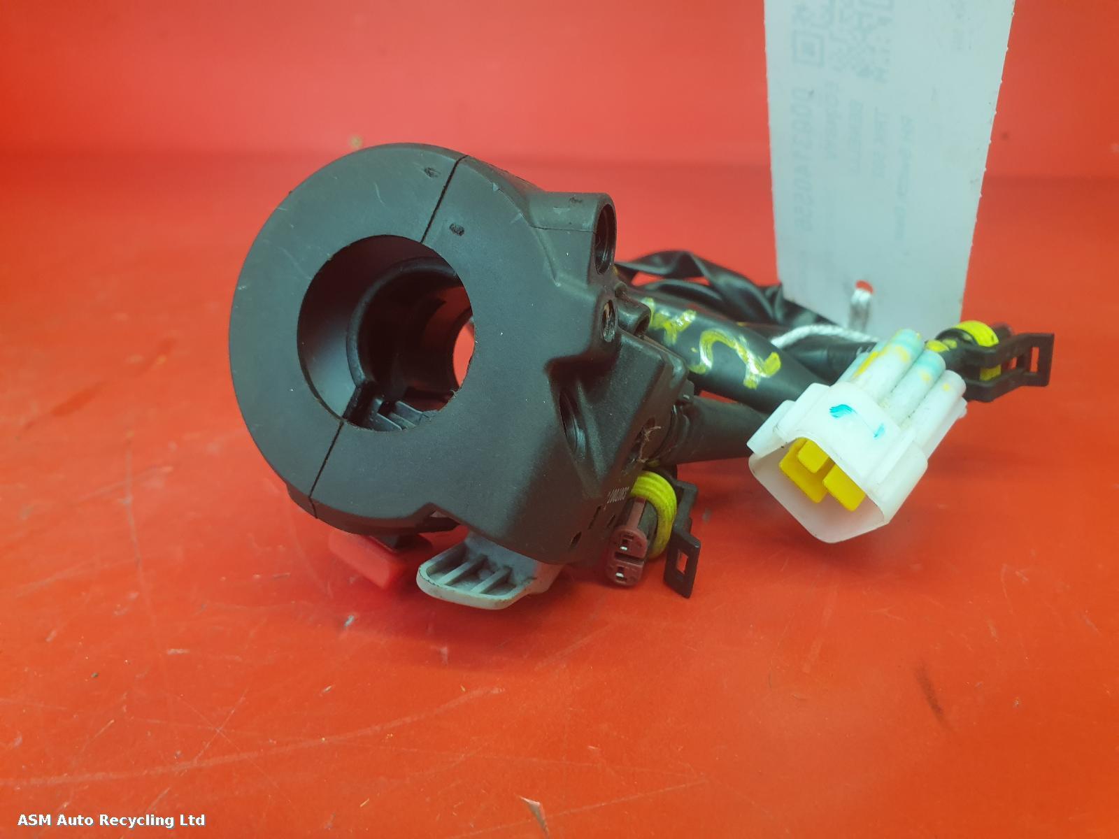 View Auto part RH Switch Gear Benelli Trk 502 2024