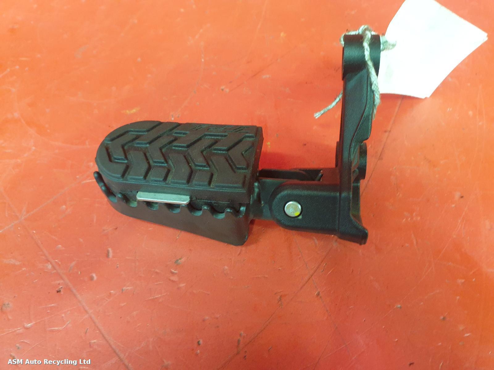 View Auto part Right Footrest Benelli Trk 502 2024