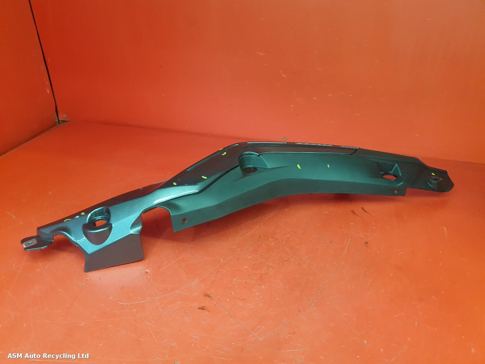 View Auto part Seat Cowl Benelli Trk 502 2024