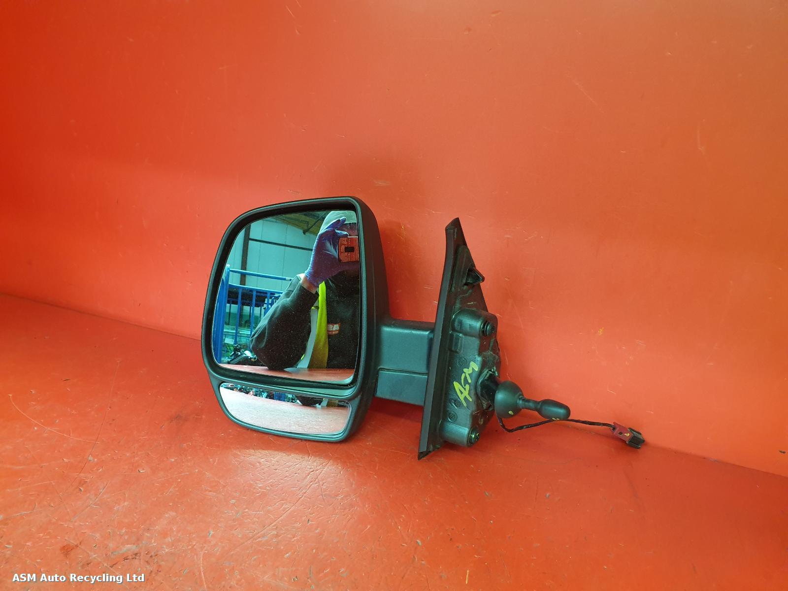 View Auto part L Door Mirror Vauxhall Combo 2015