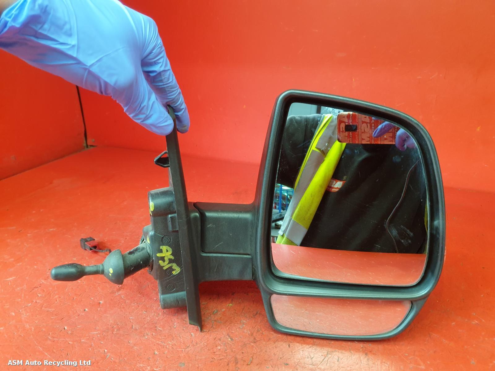 View Auto part R Door Mirror Vauxhall Combo 2015
