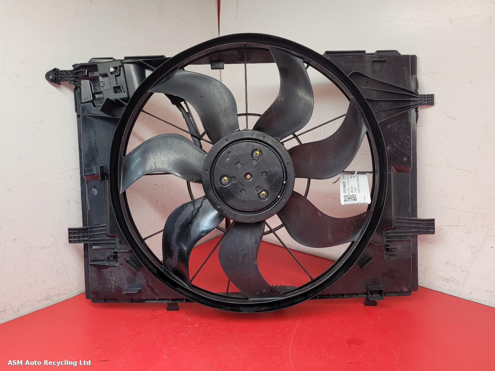View Auto part Engine Cooling Motor Mercedes C Class 2016