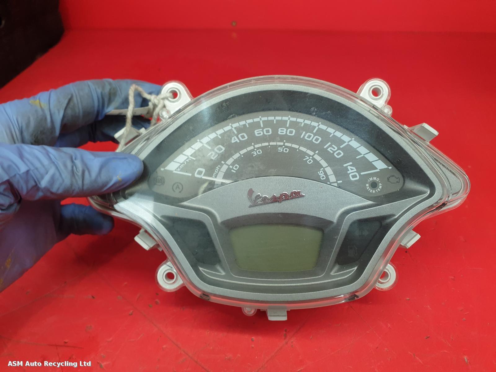 View Auto part Speedometer Piaggio Vespa Gts 125 2021