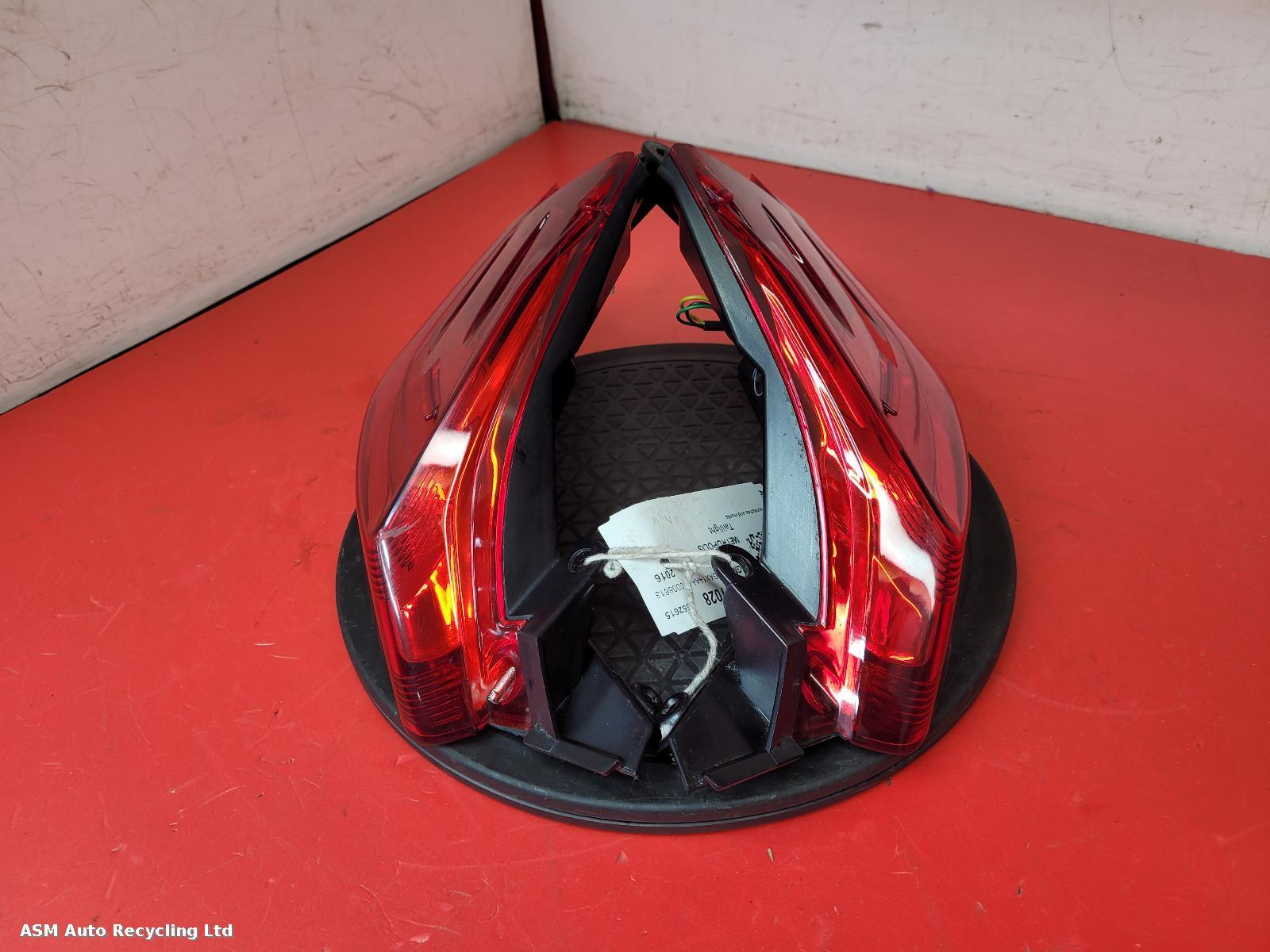 View Auto part Taillight Peugeot Metropolis 2016