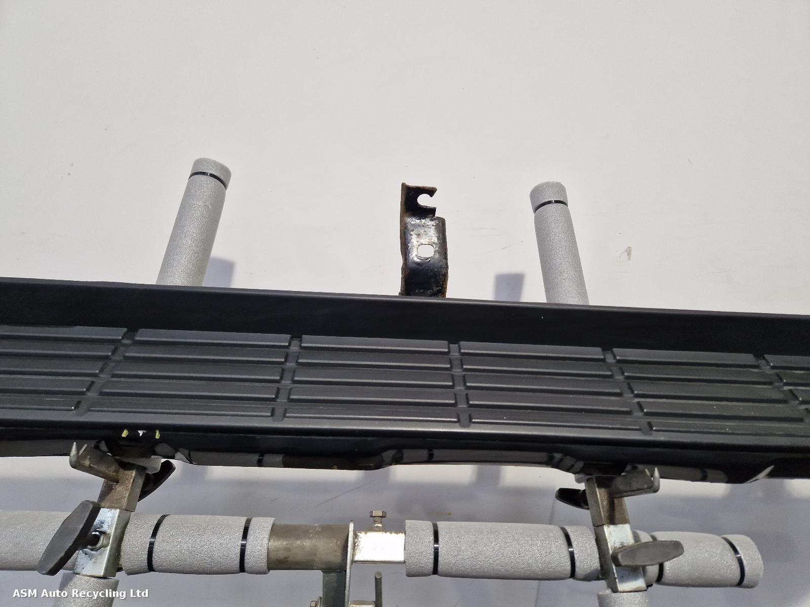 View Auto part Side Step/Rail Ford Ranger 2021
